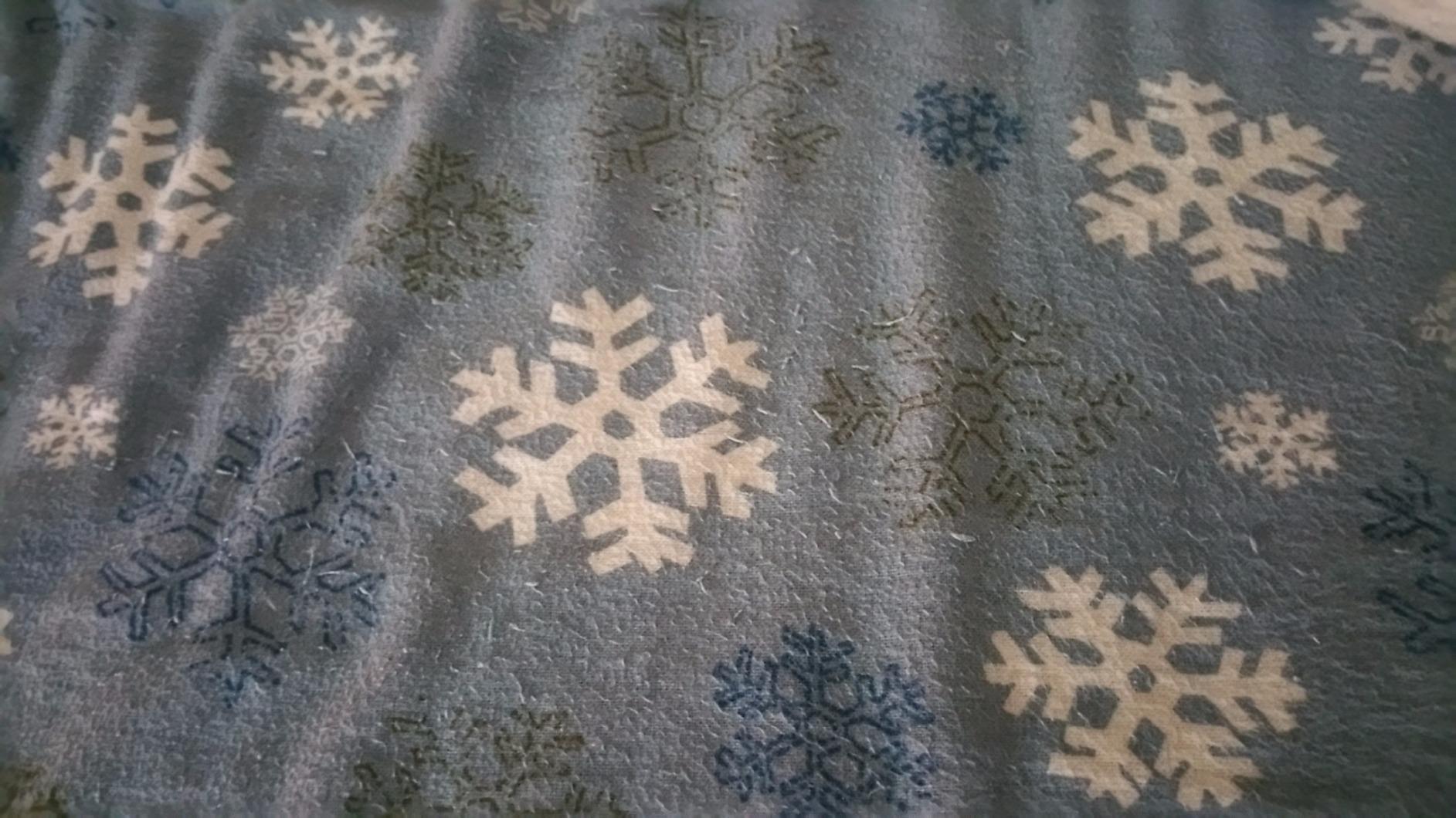 Pointehaven Heavy Weight Flannel Sheet Set, Queen, Snow Flakes - Warm & Cozy - 100% Cotton Flannel Pre-Shrunk -170 GSM -Deep Pockets -Easy Fit Elastic All Around-Comfy Double Brushed customer photo 1