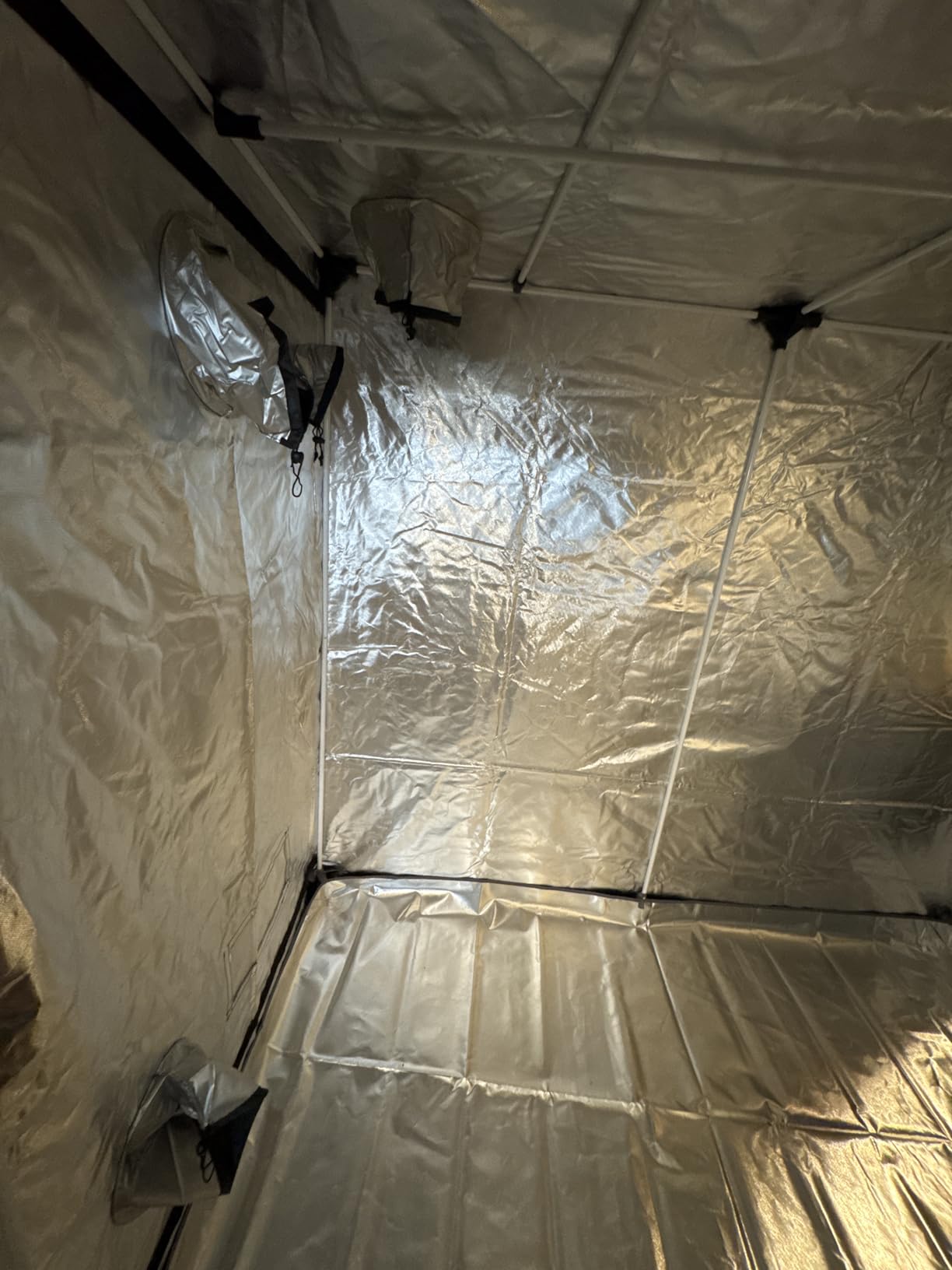 2x2 Grow Tent 24