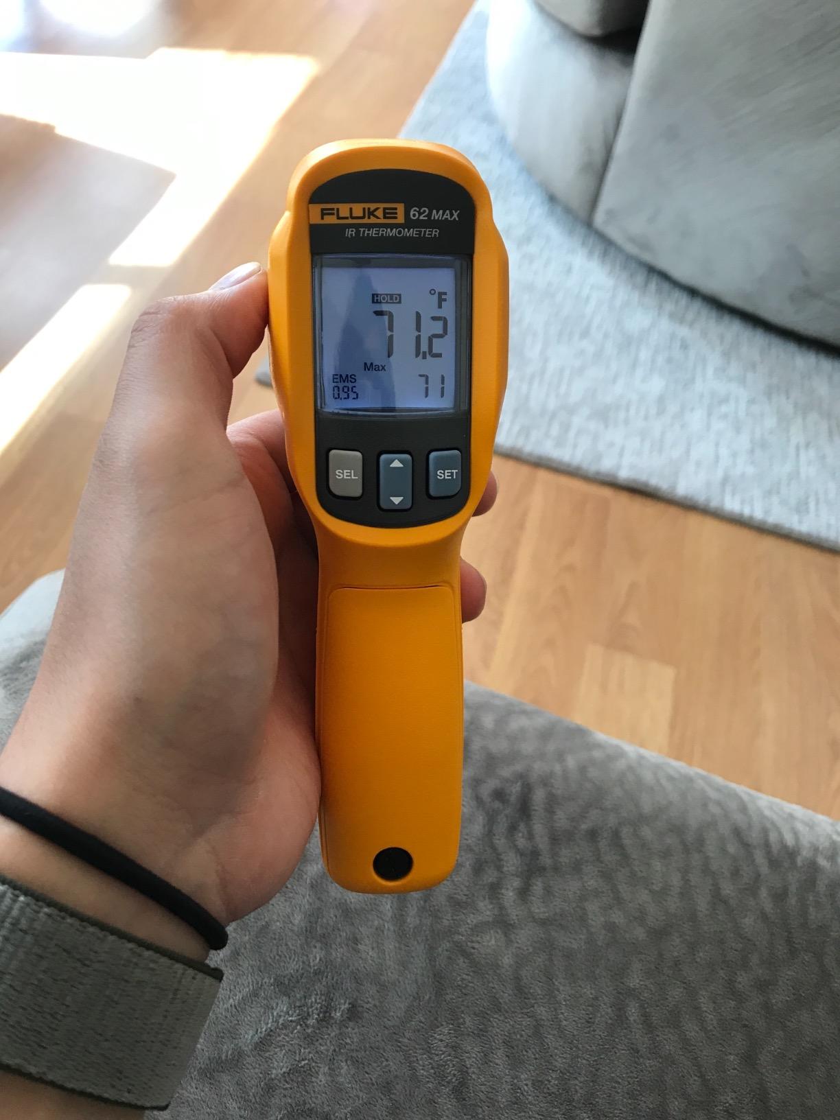 Fluke 62 Max Industrial Infrared Thermometer, -22 to +932 Degree F Range, Single Laser Targeting, 10:1 Distance to Spot Ratio, IP54 Rating, Includes 3 Year Warranty, (Not for Human Temp) customer photo 2