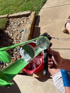 Albion Engineering Company B26 B-Line Manual Cartridge Caulking Gun, 1/10 Gallon (10 oz), 26:1 Drive customer photo 2