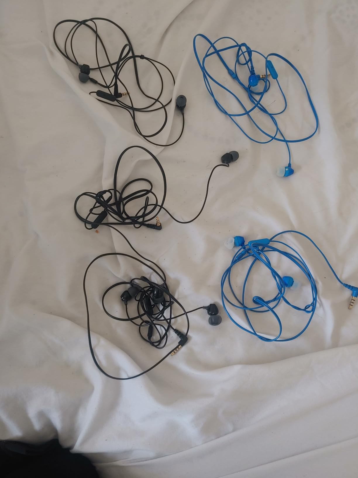 Sony MDREX15AP In-Ear Earbud Headphones with Mic, Black (MDREX15AP/B) customer photo 2