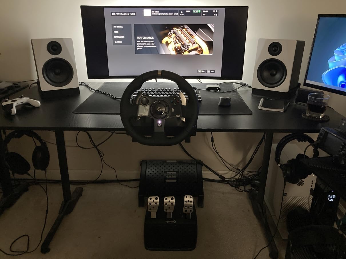 Logitech G920 Racing Wheel and Pedals for Xbox X|S/Xbox One/PC | Real force feedback, stainless steel paddle shifters, leather steering wheel cover, for Xbox Series X|S, PC, Mac customer photo 1