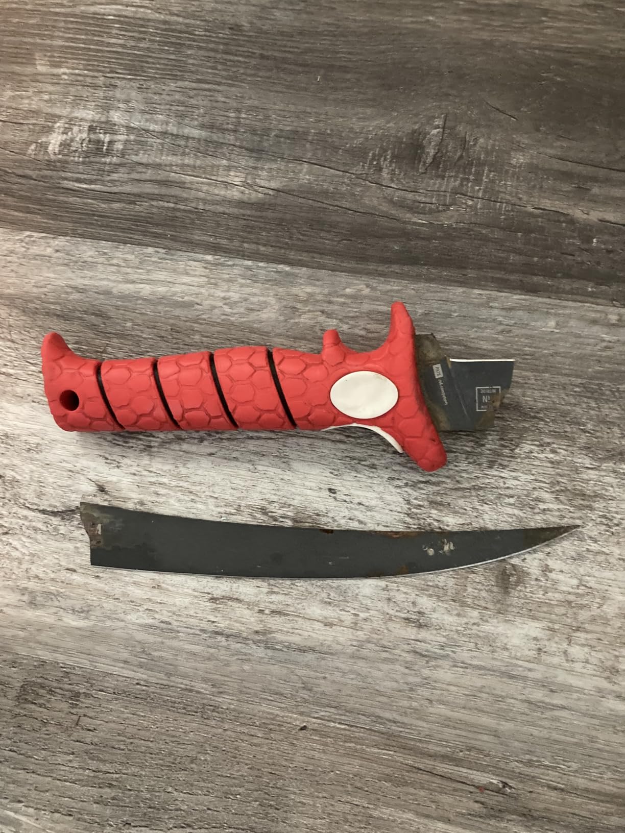 BUBBA 9 Inch Tapered Flex Fillet Knife with Non-Slip Grip Handle, Full Tang High Carbon Stainless Steel Titanium Coated Non-Stick Blade, Lanyard Hole and Synthetic Sheath for Fishing customer photo 1