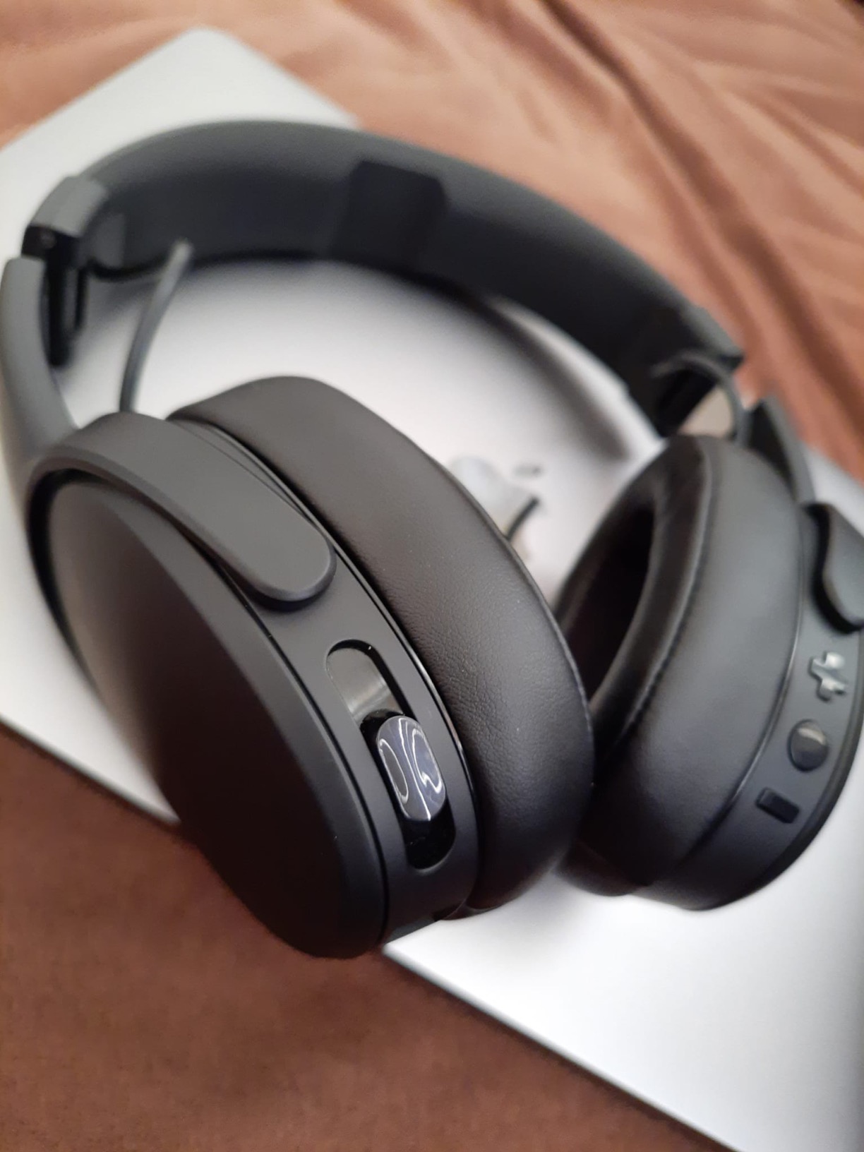 Skullcandy Crusher Wireless Multi-Sensory Bass Bluetooth Headphones - Black customer photo 2