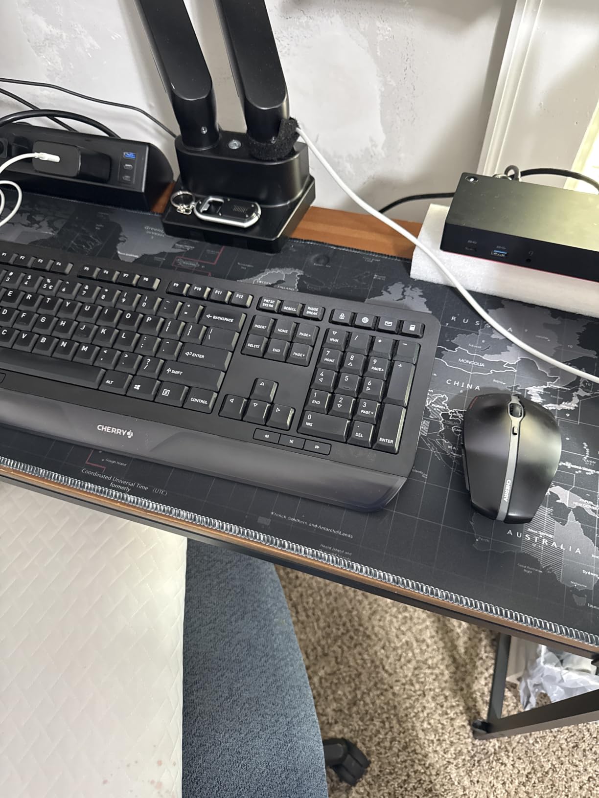 XXL Professional Large Mouse Pad & Computer Game Mouse Mat (35.4x15.7x0.12IN, 90x40 Black) customer photo 1