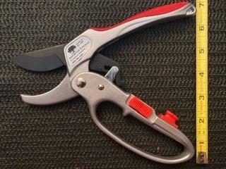 Ironwood Tool Company Ratchet Pruning Shears, Cuts up to 1