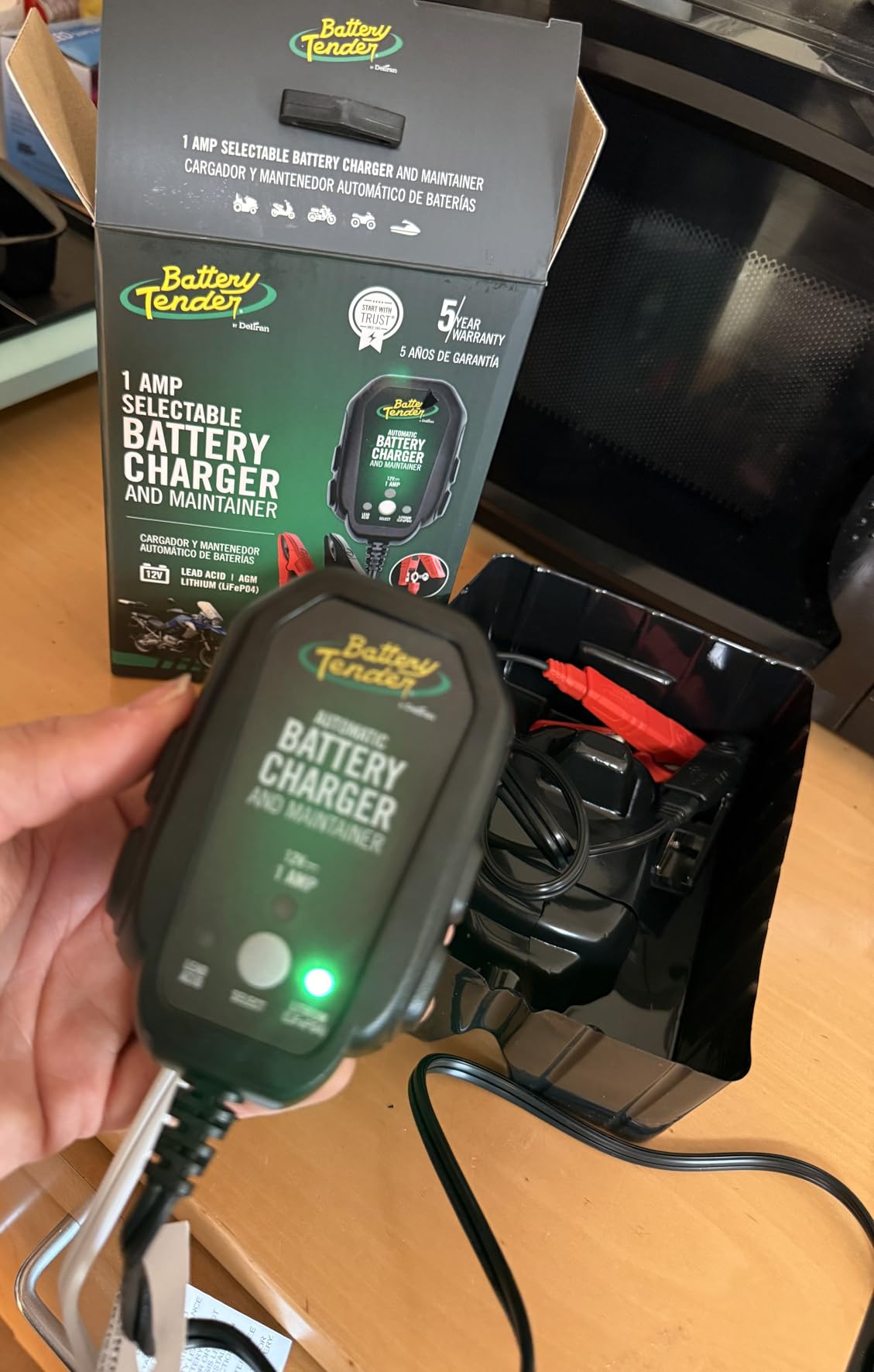 Battery Tender Junior 12V, 800mA Battery Charger and Maintainer for Lead Acid and Lithium Batteries - Switchable Battery Charger for Powersports - 022-0199-DL-WH customer photo 2