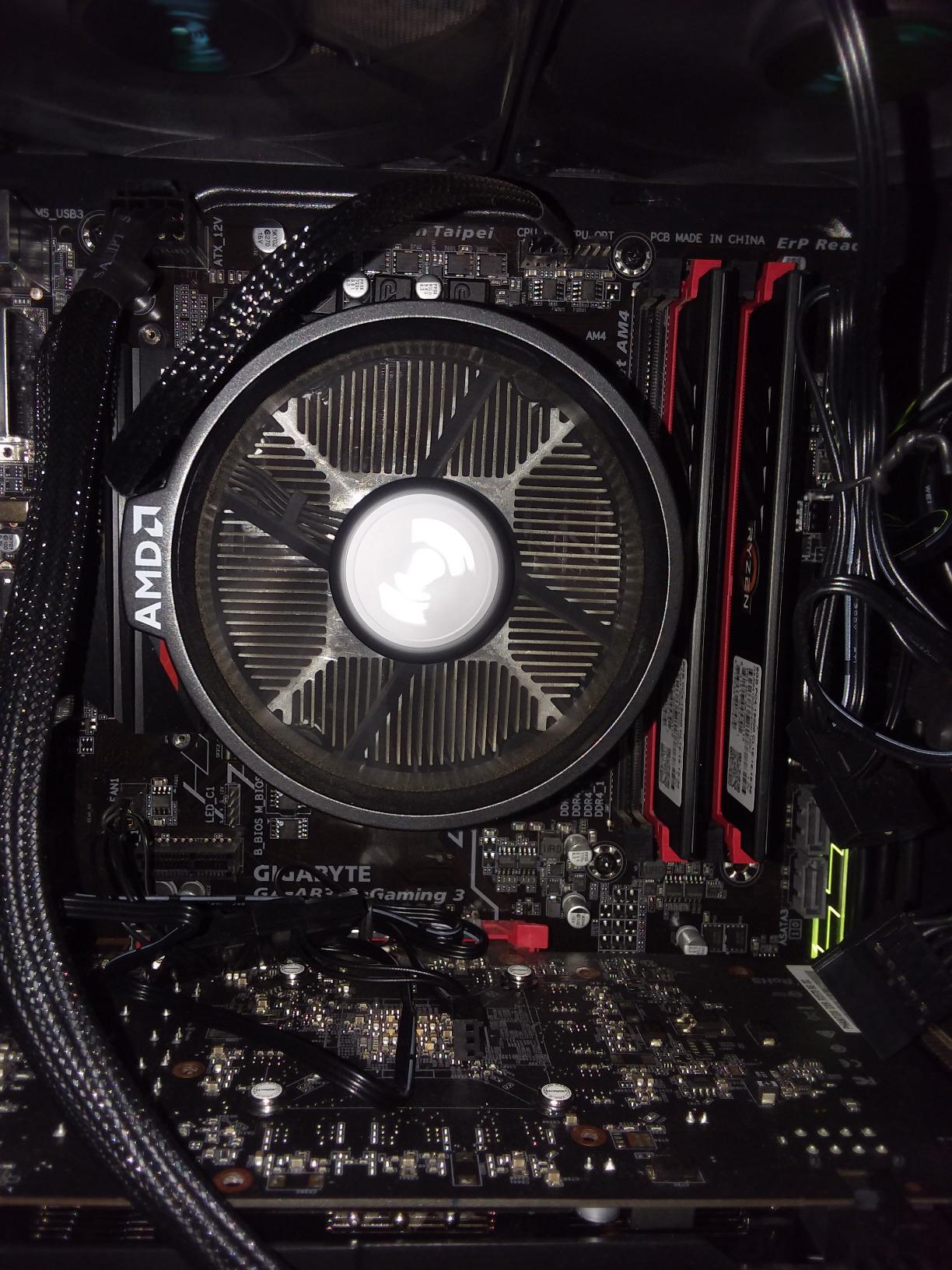 AMD Ryzen 5 1600 Processor with Wraith Spire Cooler (YD1600BBAEBOX) customer photo 2