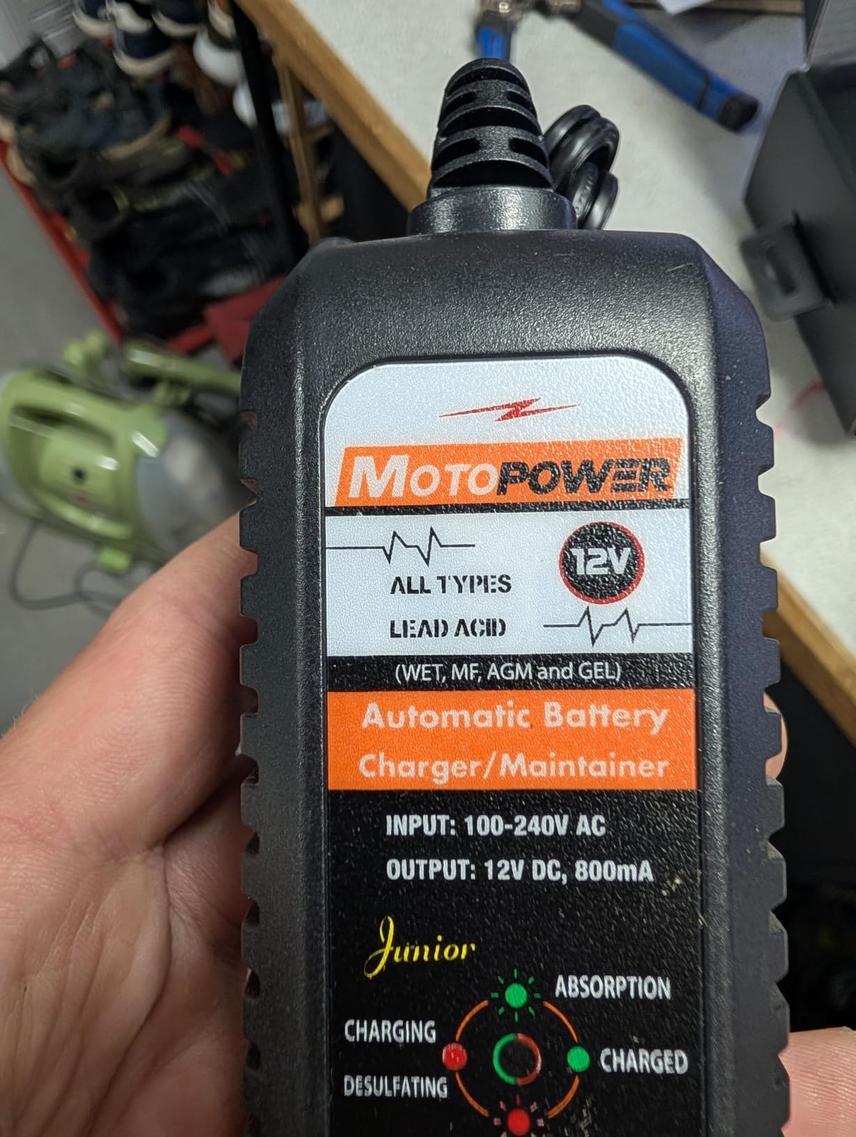 MOTOPOWER MP00205A 12V 800mA Automatic Battery Charger, Maintainer, Trickle and Desulfator customer photo 1