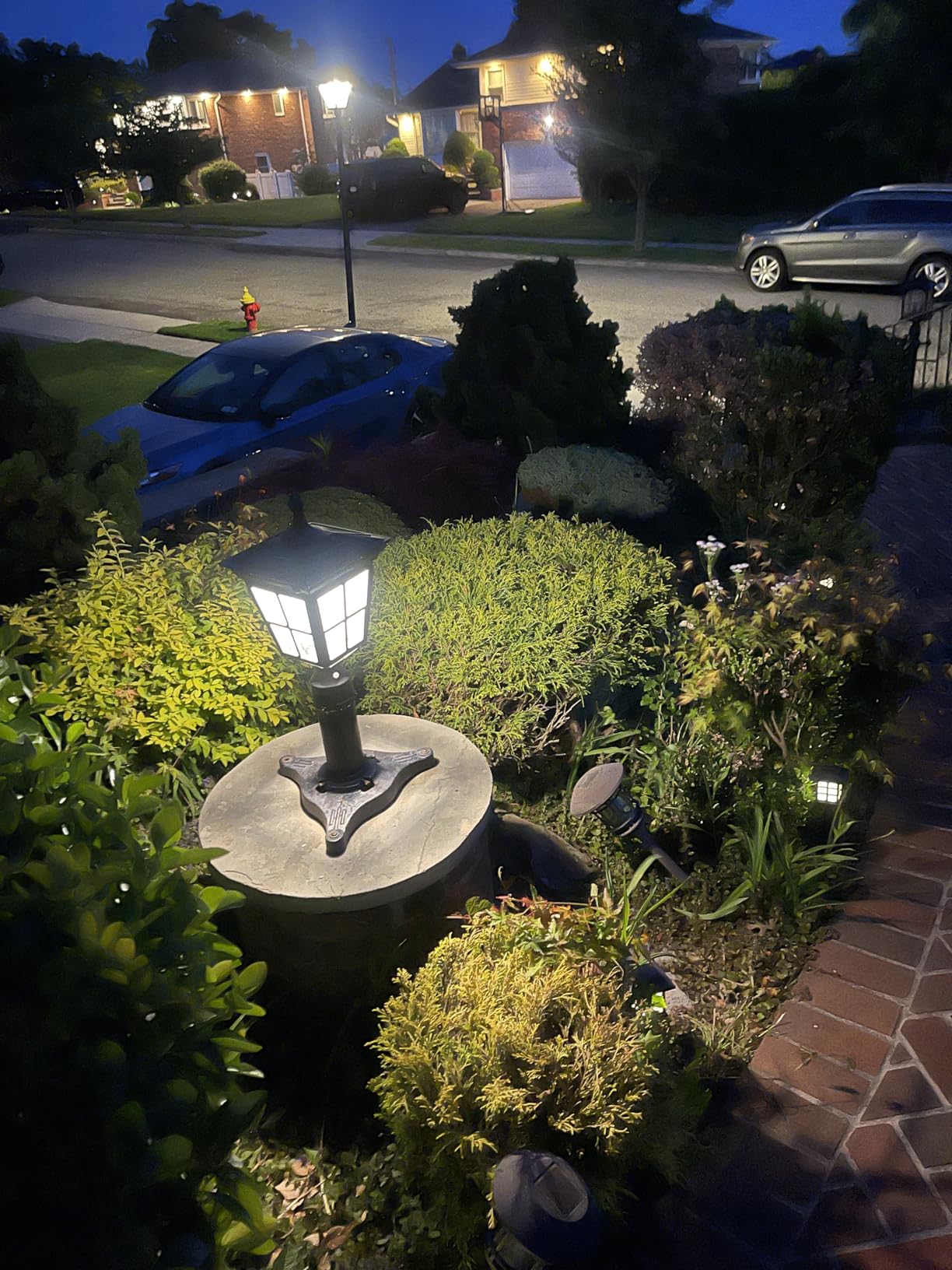 Solar Lamp Post Light, Cast Aluminium Waterproof LED with Glass Outdoor Dusk to Dawn Solar Post Light ST4311AQ for Pier Mount Pillar Gates Garden Pole Column Yard Path Driveway (Black, Lamp) customer photo 1