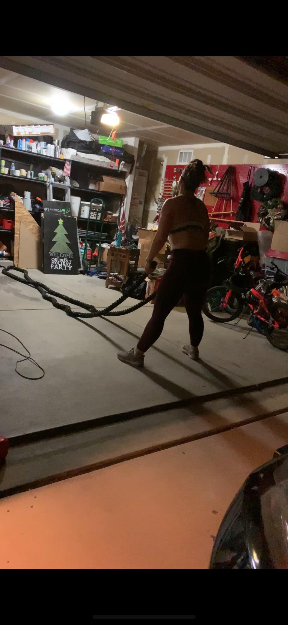 Amazon Basics Battle Rope for Home Gym Workout, Exercise Training Equipment customer photo 2