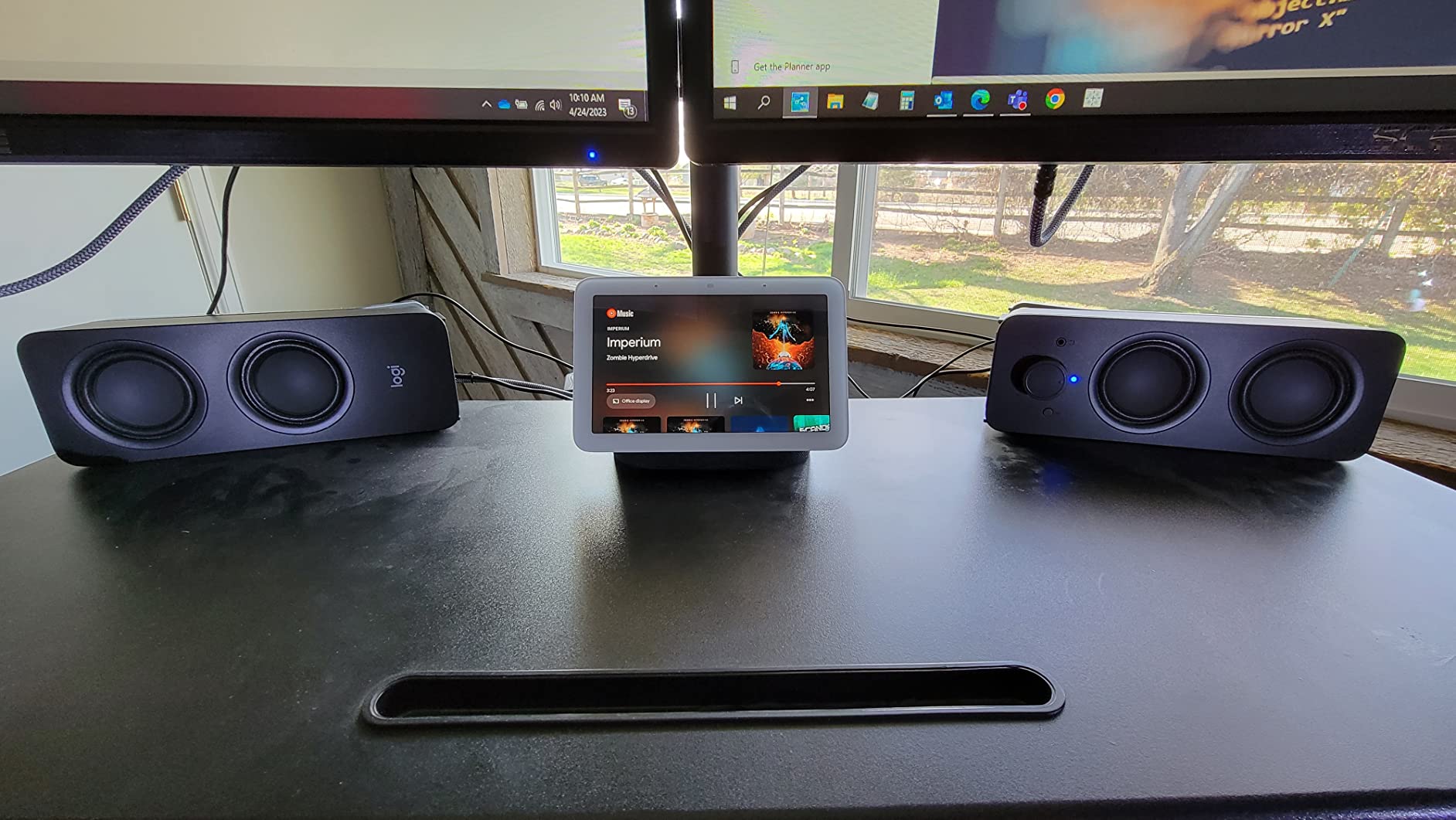 Logitech Z207 2.0 Stereo Computer Speakers with Bluetooth | 10 Watts peak power, active drivers with passive radiators, 3.5 mm input and headphone jack, ideal for PC setups customer photo 2