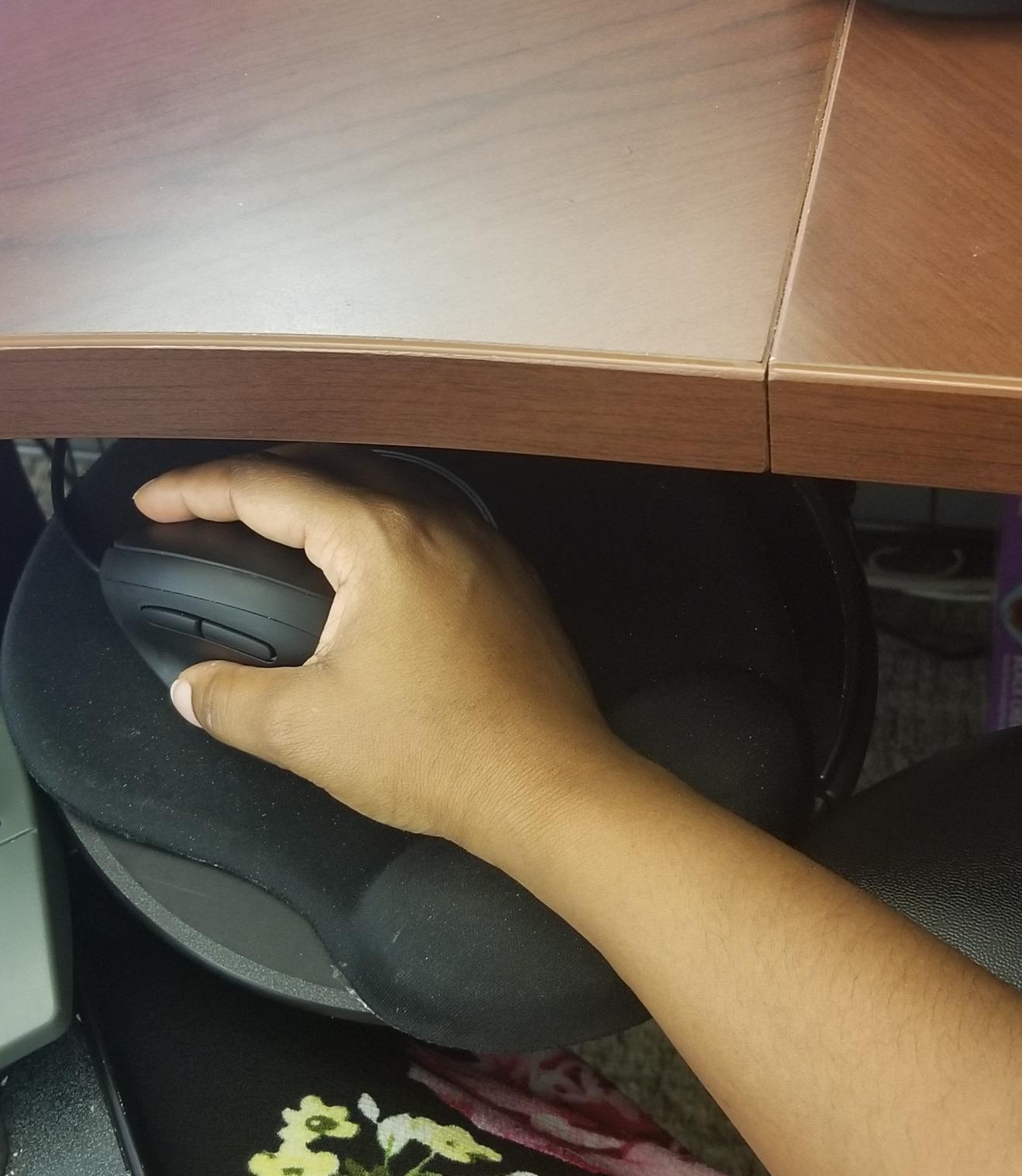 Perixx PERIMICE-519 Wired Ergonomic Vertical Mouse - Portable Small Design - 105x67x58 mm - Right Handed Black customer photo 2