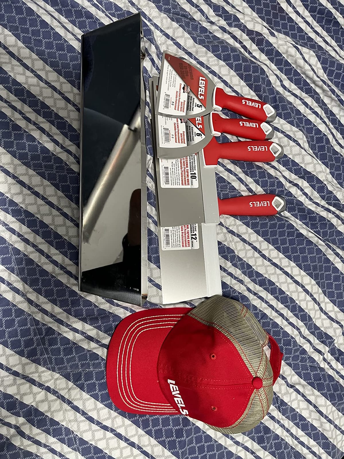 LEVEL5 Drywall Finishing Hand Tool Kit | 5, 6 Inch Joint Knives, 10, 12 Inch Taping Knives, 14 Inch Mud Pan | Stainless Steel Blades, Soft Grip Handles | Sheetrock Gyprock Plasterboard | 5-600 customer photo 1