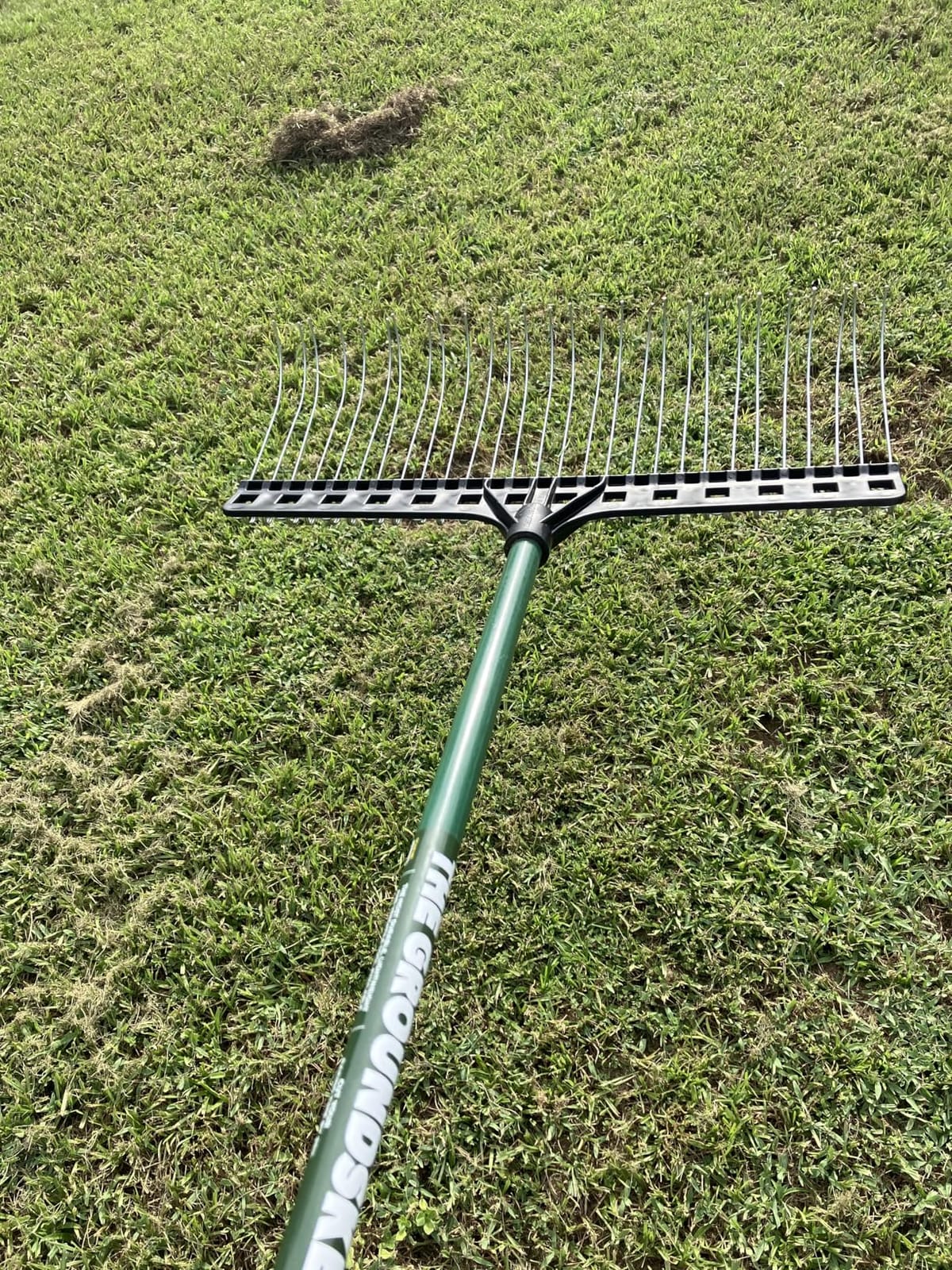 THE GROUNDSKEEPER II Rake 55-inch Lightweight Fiberglass Handle, 21-inch Head, Durable Steel Tines for Gardening, De-Thatching or Professional Landscaping customer photo 2