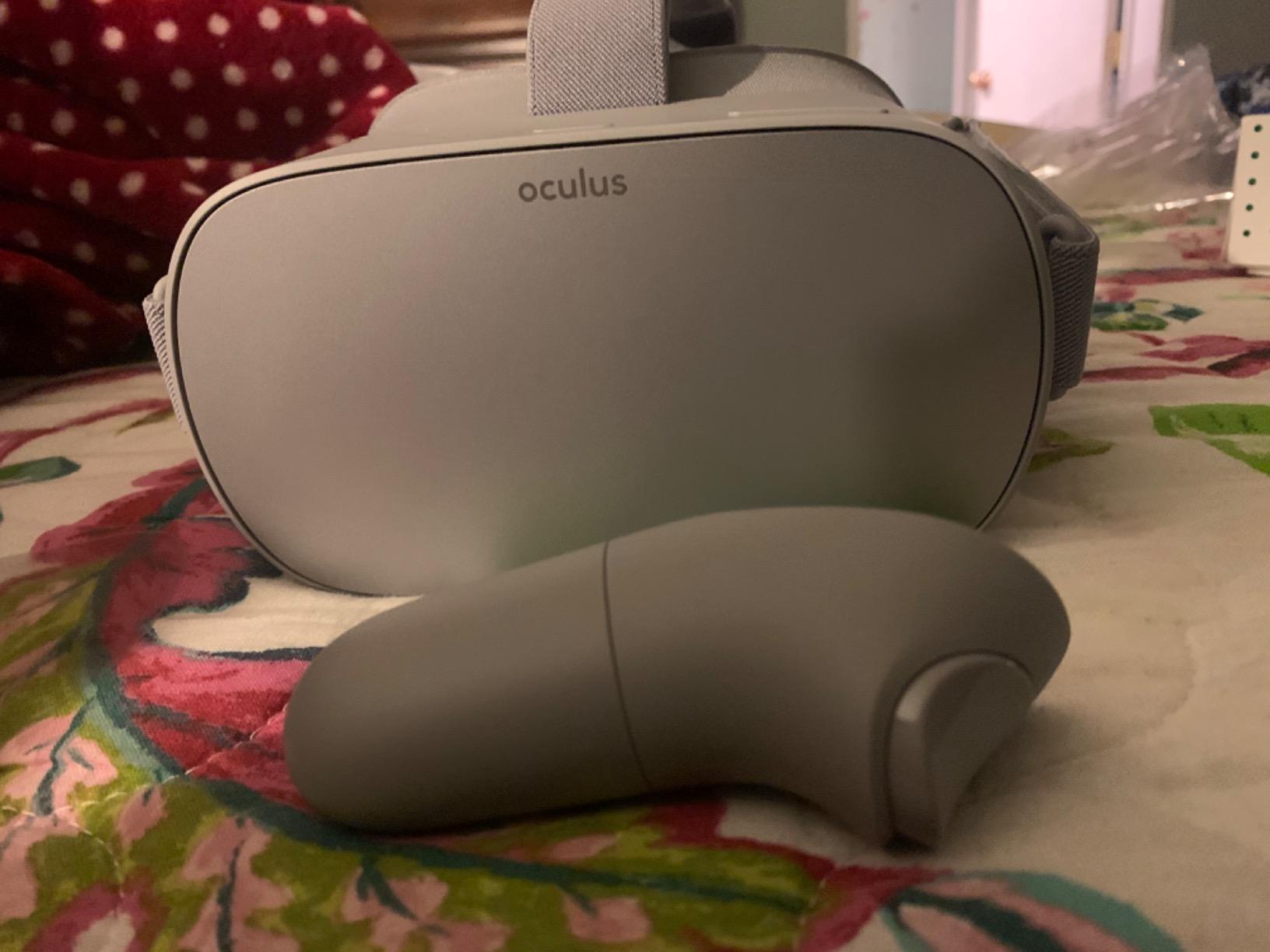 Oculus Go Standalone Virtual Reality Headset - 64GB customer photo 2