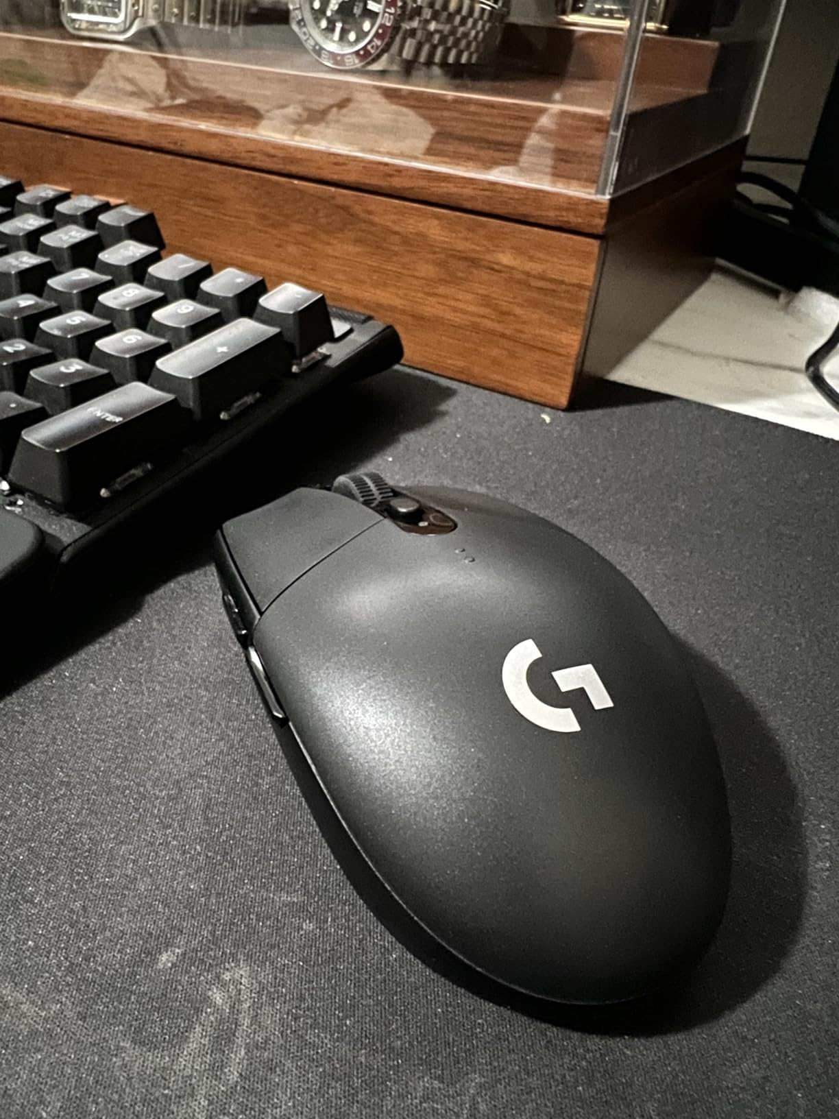 Logitech G305 Lightspeed Wireless Gaming Mouse - White customer photo 2
