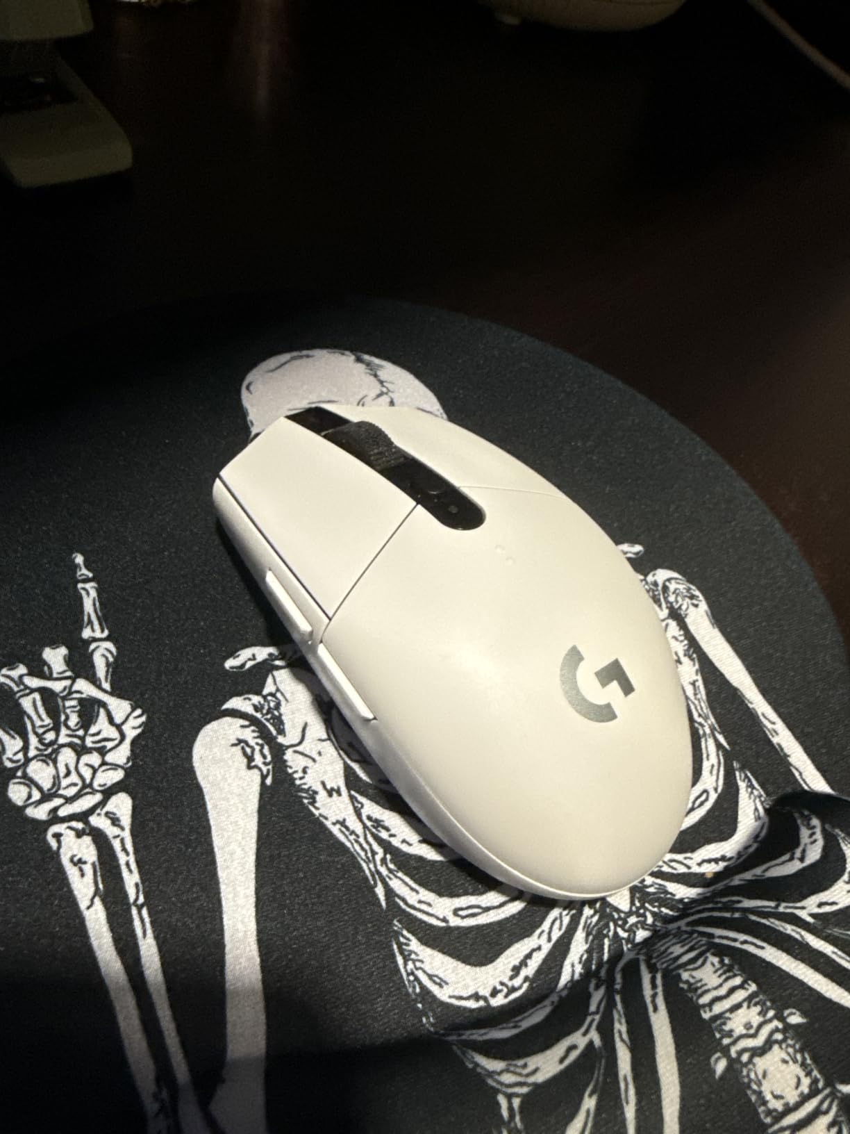 Logitech G305 Lightspeed Wireless Gaming Mouse - Black customer photo 1
