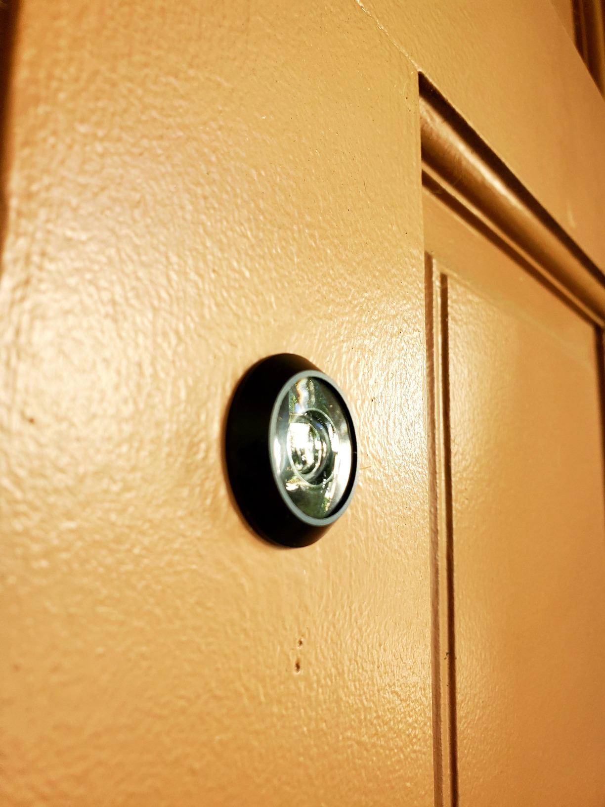 Door Viewer Peephole, Solid Brass 200-degree Door Viewer with Heavy Duty Rotating Privacy Cover for 1-3/8