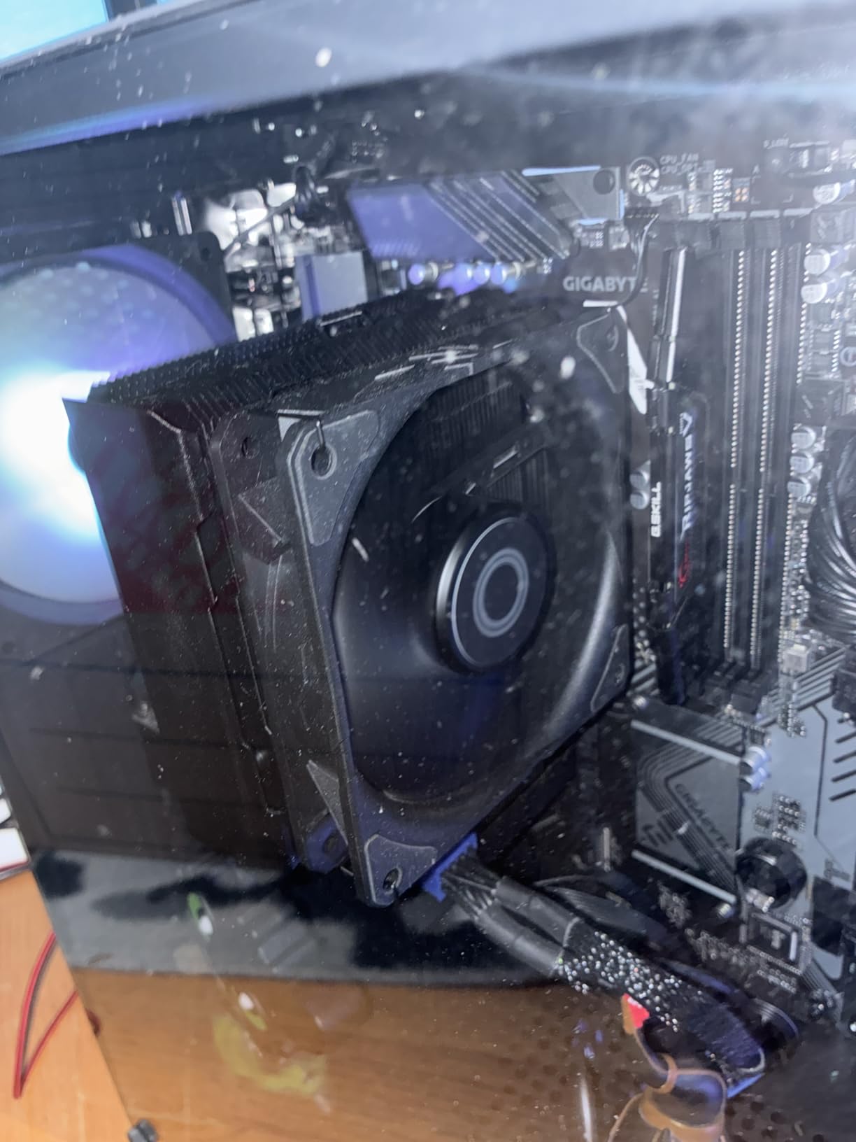 Cooler Master Hyper 212 Black CPU Air Cooler, 4 Heat Pipes, PWM Fan customer photo 1