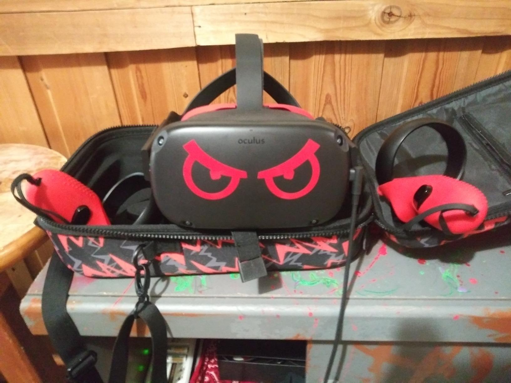 Oculus Quest All-in-one VR Gaming Headset - 64GB customer photo 1