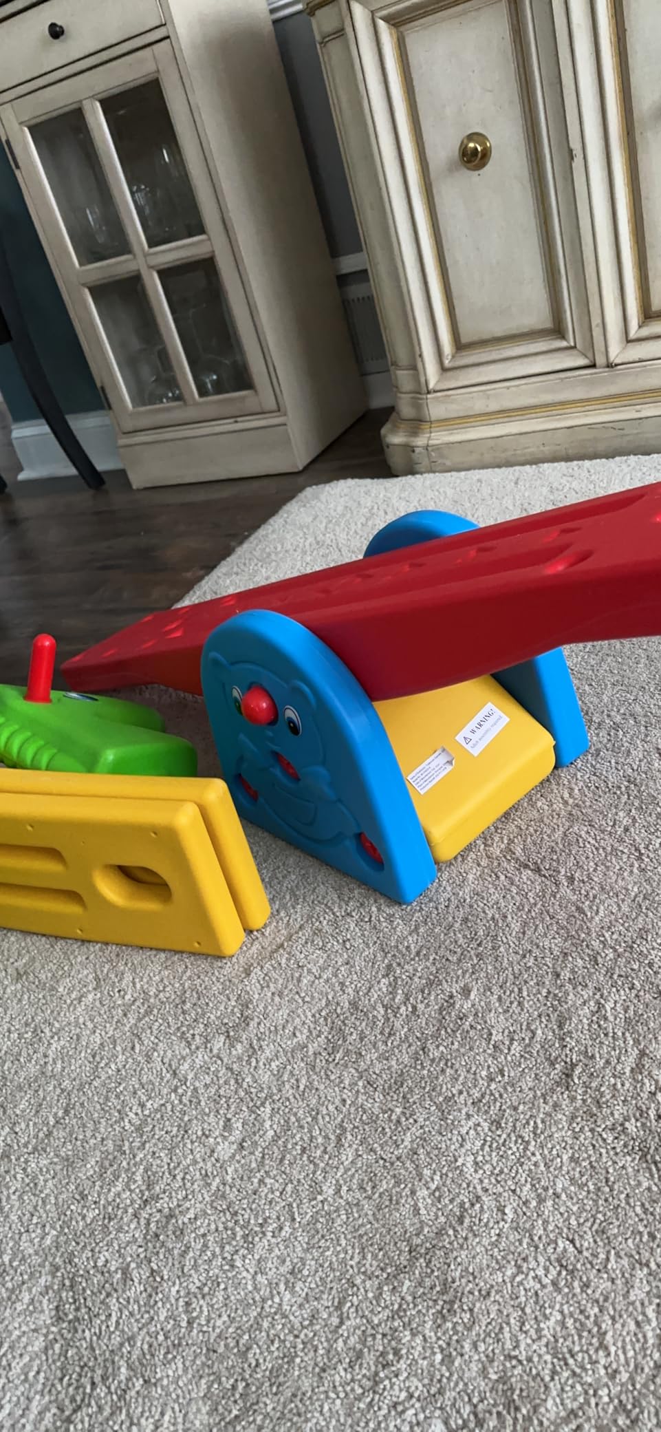 Hey Play Teeter Totter with Easy-Grip Handles, Multicolor, 57” x 12” x 21” customer photo 1