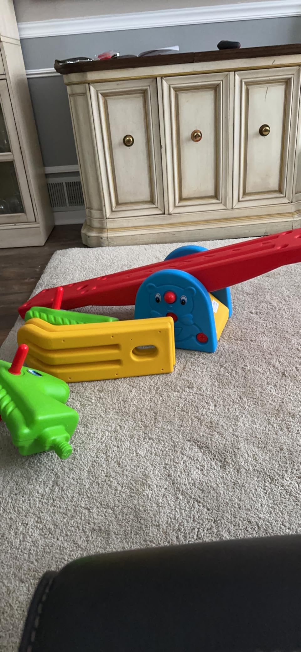 Hey Play Teeter Totter with Easy-Grip Handles, Multicolor, 57” x 12” x 21” customer photo 2