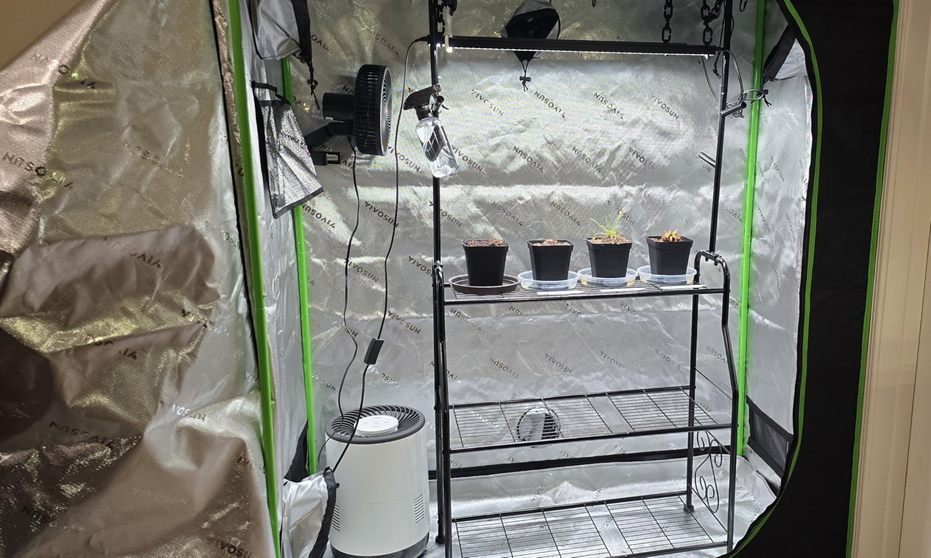 VIVOSUN S224 2x2 Grow Tent 24