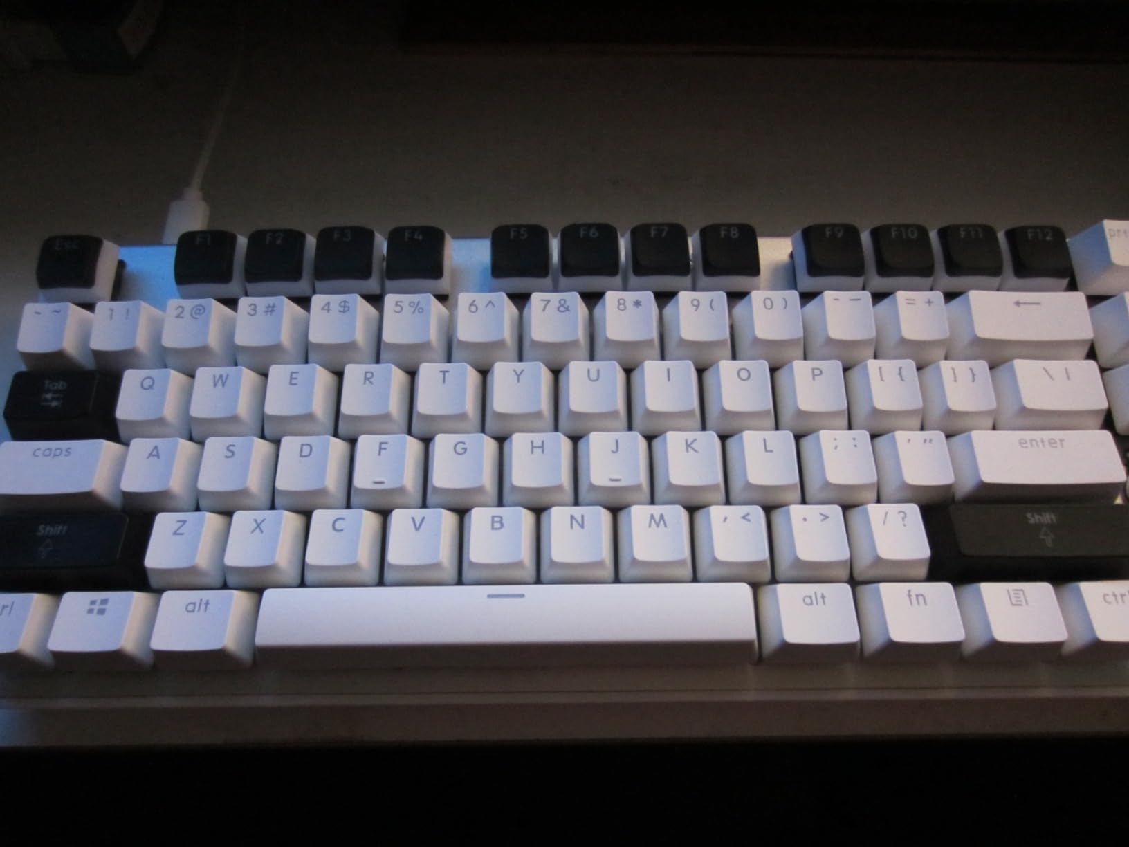 G.SKILL USB KM360 Professional Tenkeyless Mechanical Keyboard, Cherry MX Red, ABS Dual Injection Keycap, (White) customer photo 2