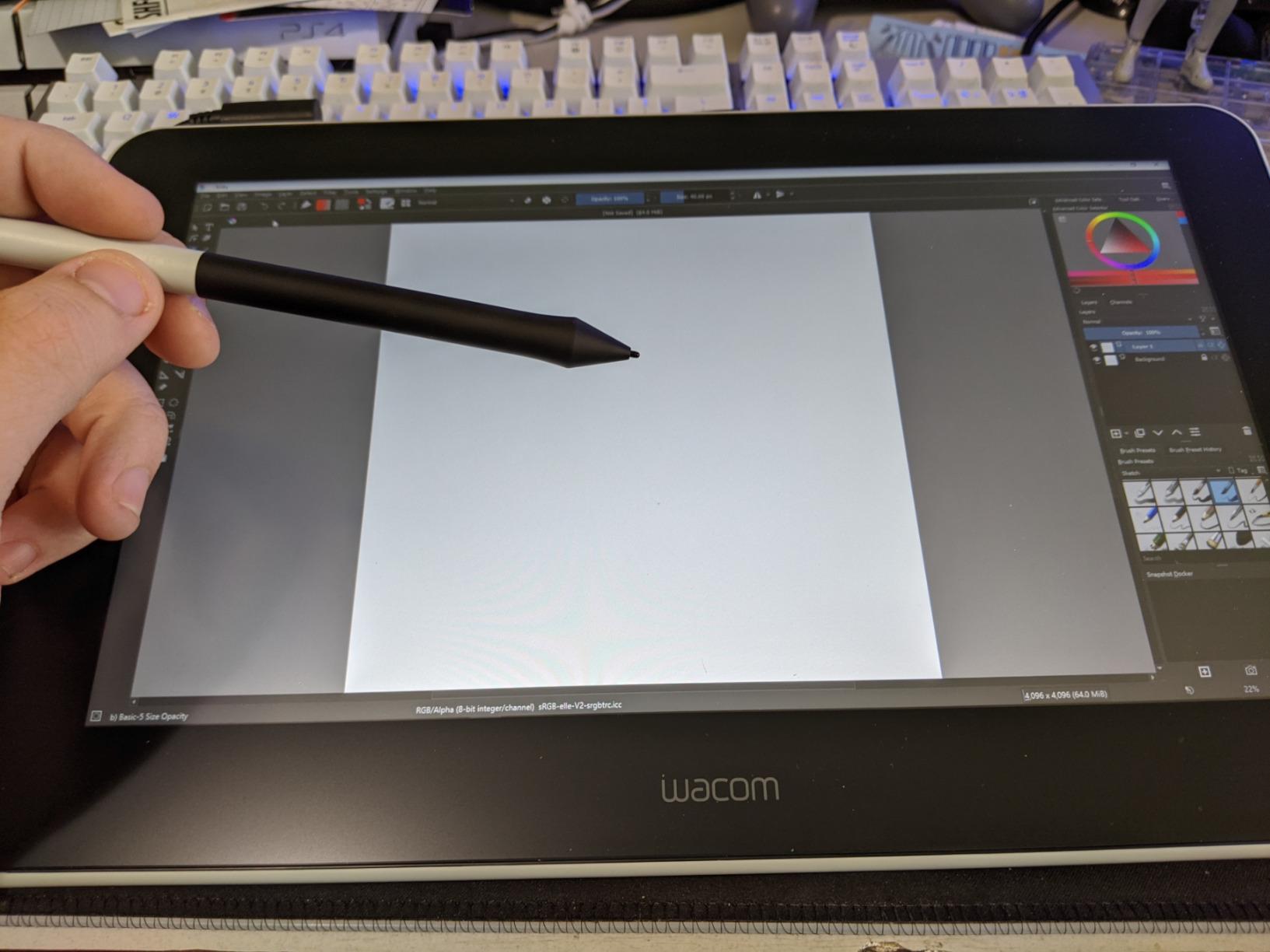 Wacom One HD Creative Pen Display, Drawing Tablet with Screen, 13.3