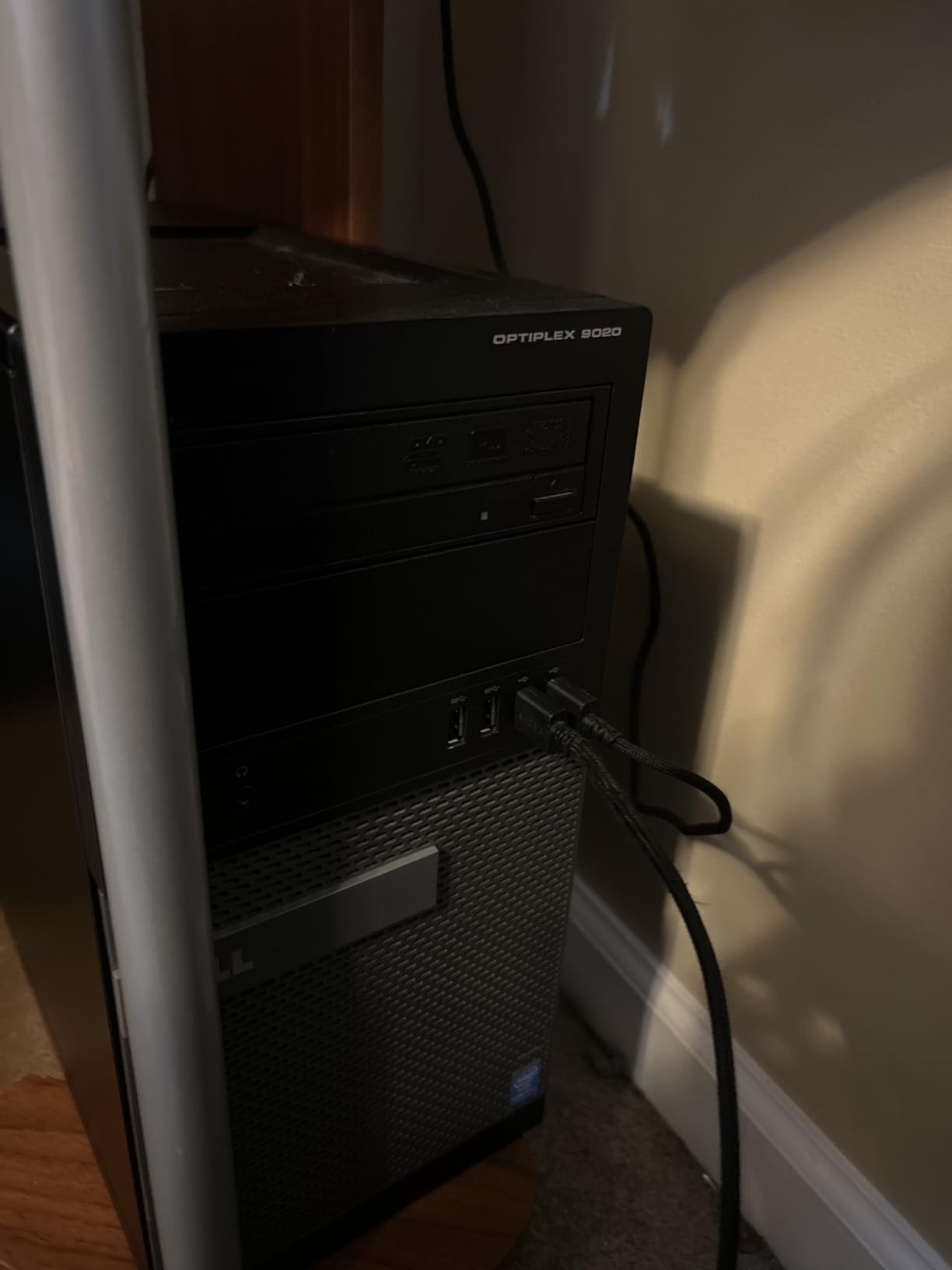 Dell Optiplex 9020 Mini Tower Desktop PC, Intel Core i7-4770-3.4 GHz, 32GB Ram, 1TB SSD Drive, WiFi, DVD-RW, Windows 11 Pro (Renewed) customer photo 1