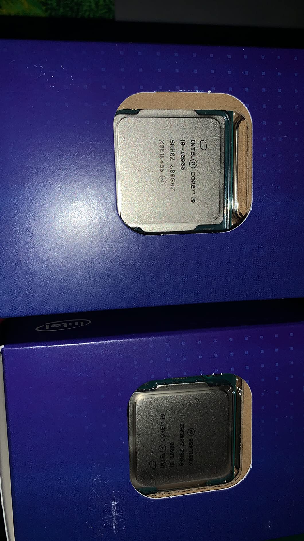 Intel Core i9-10900 Desktop Processor 10 Cores up to 5.2 GHz LGA 1200 (Intel 400 Series Chipset) 65W customer photo 1