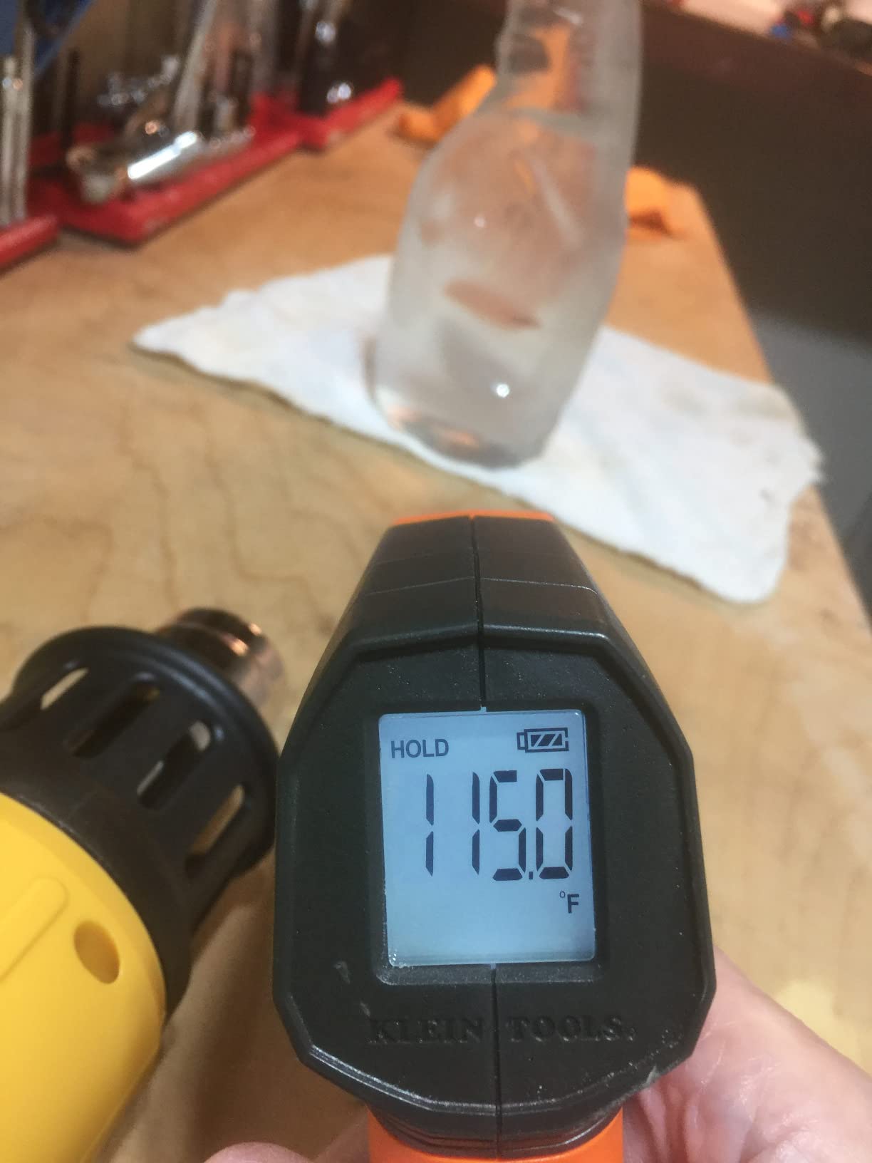 Klein Tools IR1 Infrared Thermometer with Targeting Laser, Auto-Hold, Digital Laser Gun Non-Contact Thermometer, Temperature Range -4 to 752F, Optical Resolution 10:1 customer photo 2
