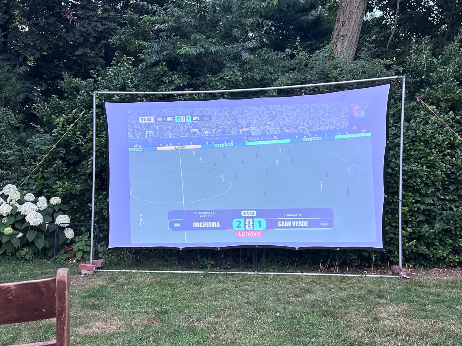 Mdbebbron 150 inch Projection Screen 16:9 Foldable Anti-Crease Portable Projector Movies Screen for Office Home Theater Indoor Outdoor Support Double Sided Projection customer photo 1