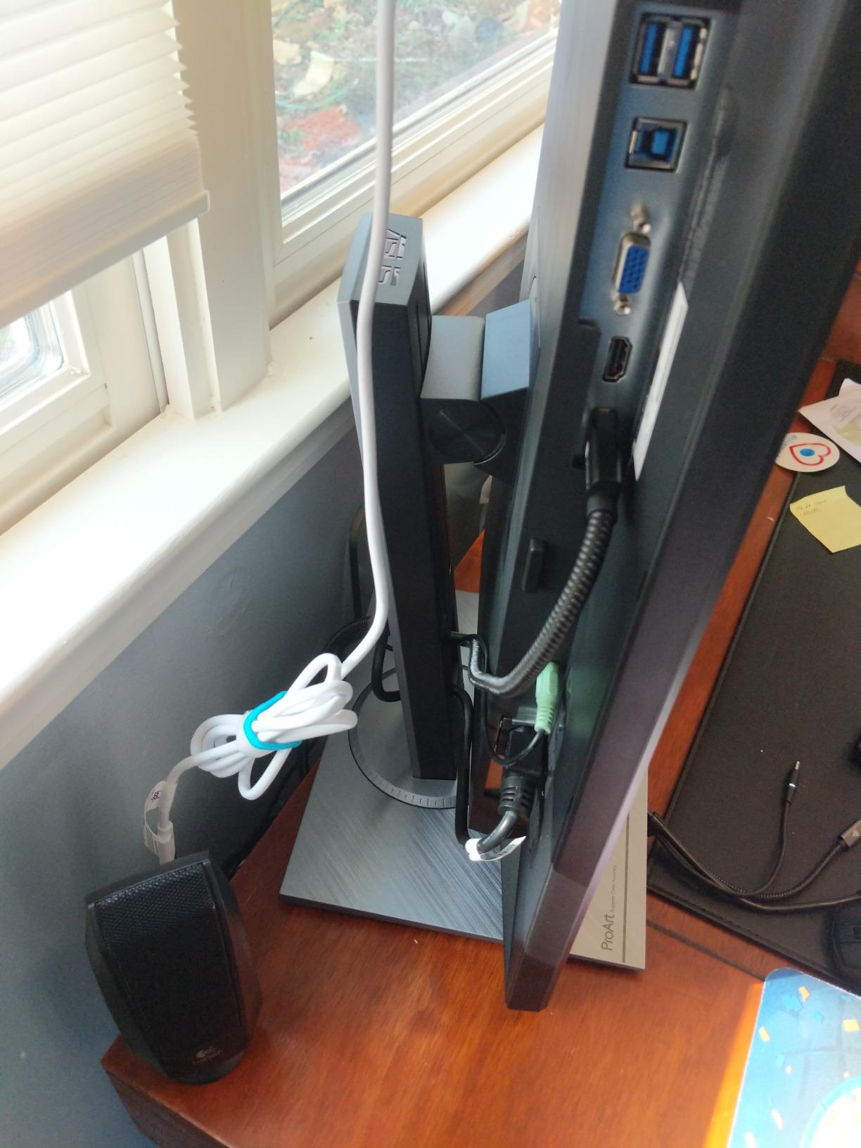 ASUS ProArt PA248QV 24 Inch WUXGA 16:10 Professional Monitor customer photo 1