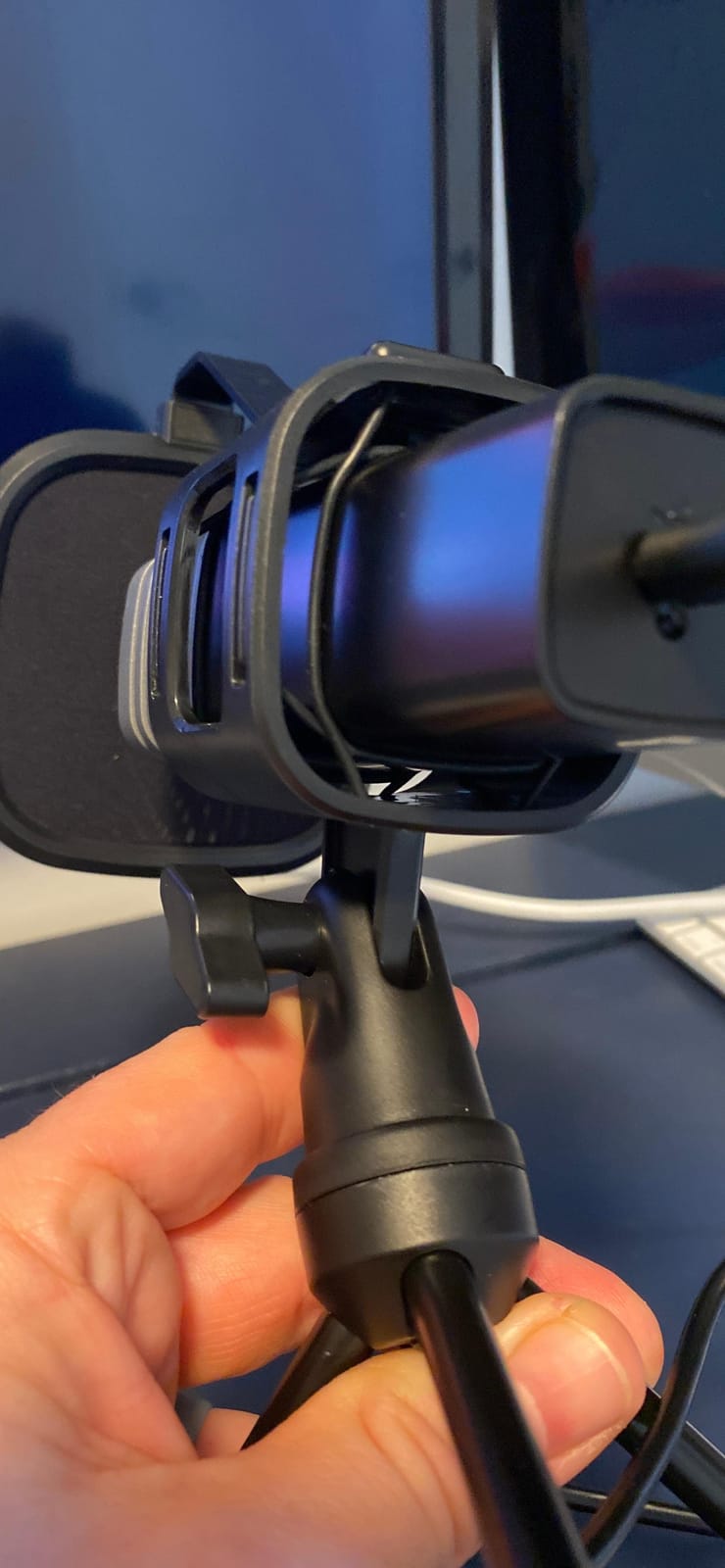 TONOR USB Microphone for PC, Cardioid Condenser Computer Mic with Tripod Stand, Pop Filter, Shock Mount for Gaming, Streaming, Podcasting, YouTube customer photo 2
