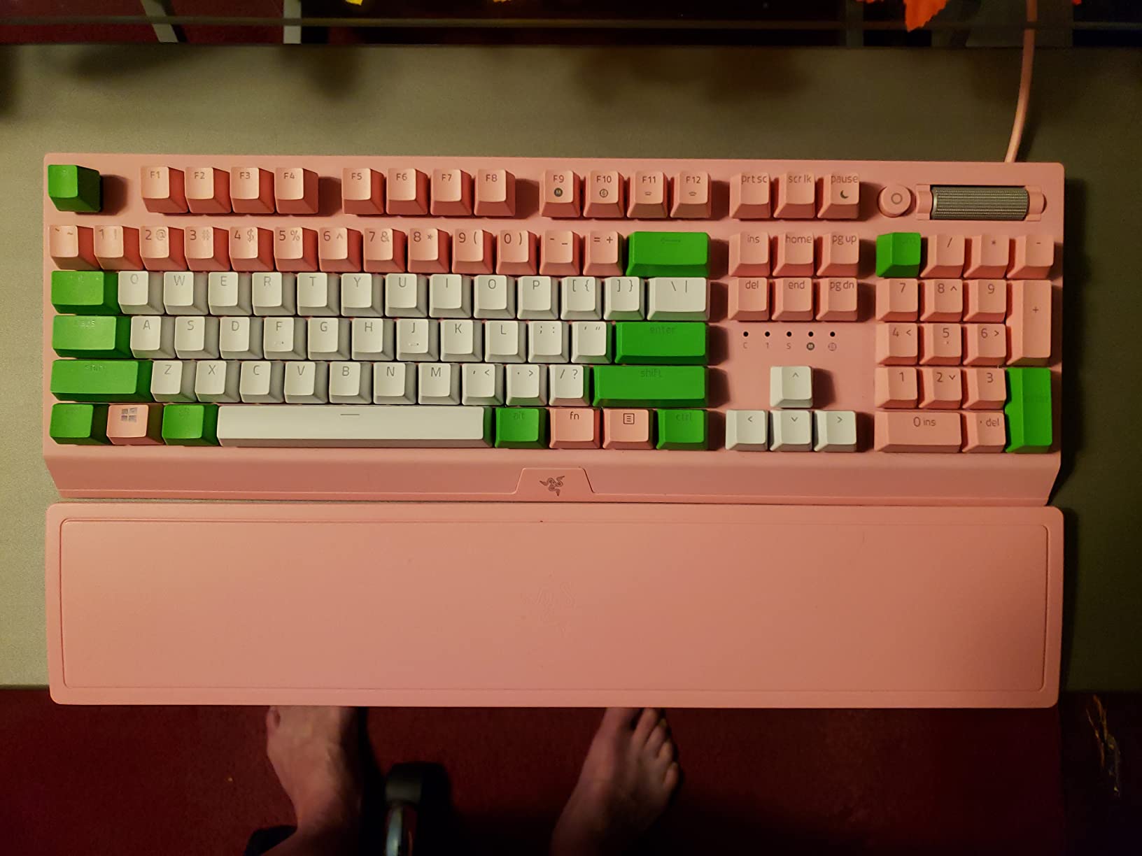 Razer BlackWidow V3 Mechanical Gaming Keyboard, Green Mechanical, Quartz | Tactile & Clicky, Chroma RGB Lighting, Compact Form Factor, Programmable Macro Functionality customer photo 1