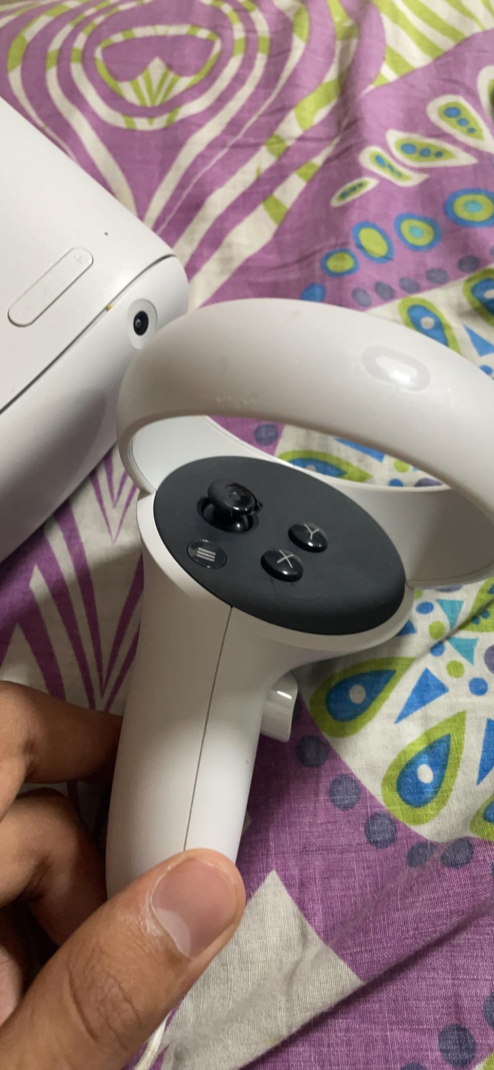 Oculus Quest 2 — Advanced All-in-One Virtual Reality Headset — 64 GB (UK Model) customer photo 1