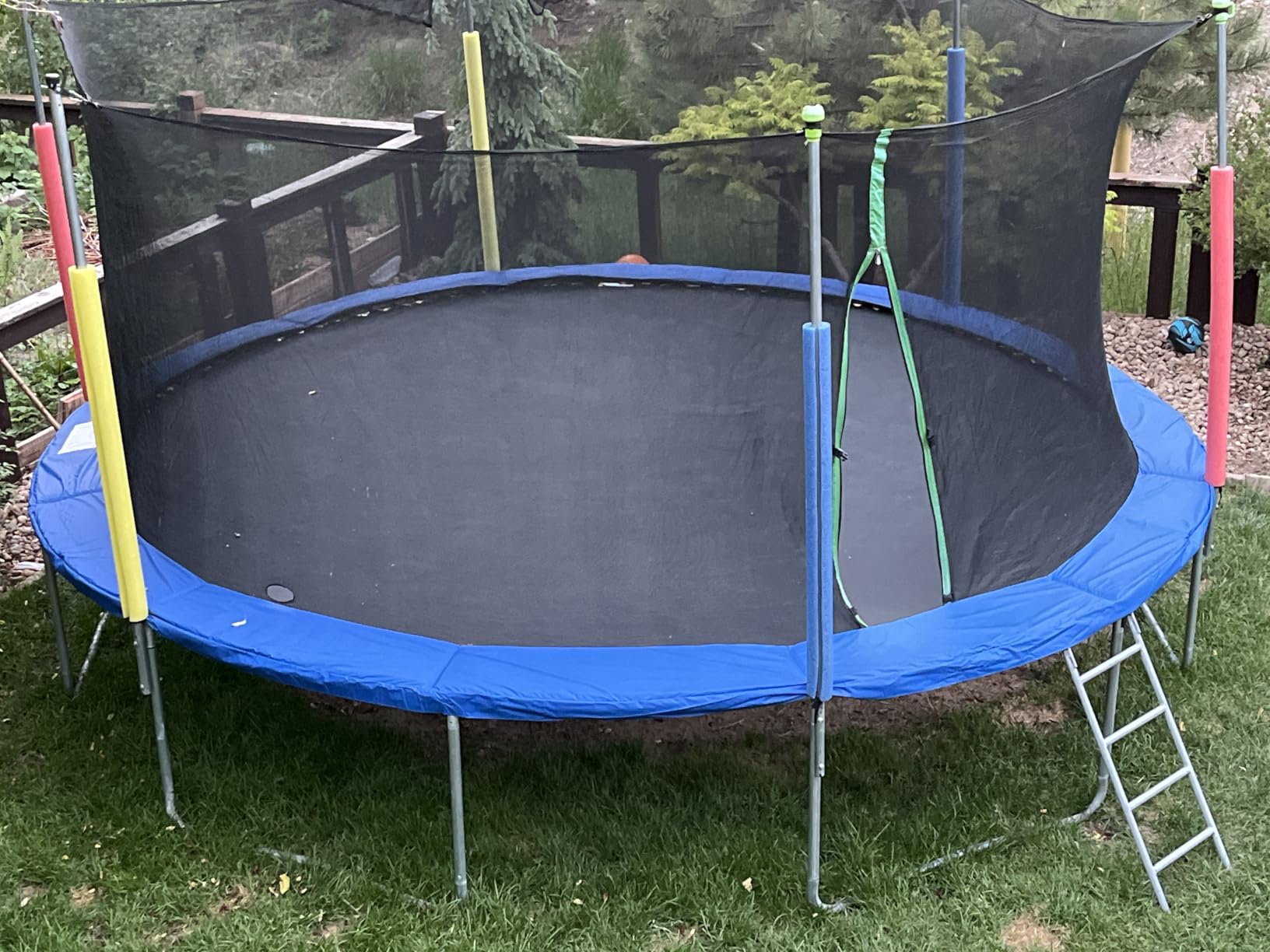 Giantex Trampoline Pad, 8ft 10ft 12ft 14ft 15ft 16ft Trampoline Replacement Safety Pad, No Holes for Pole, Waterproof Trampoline Accessories Spring Cover customer photo 1