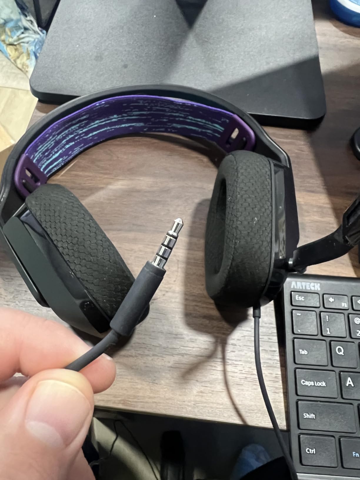 Logitech G335 Wired Gaming Headset (with Flip to Mute Microphone) - Black customer photo 2
