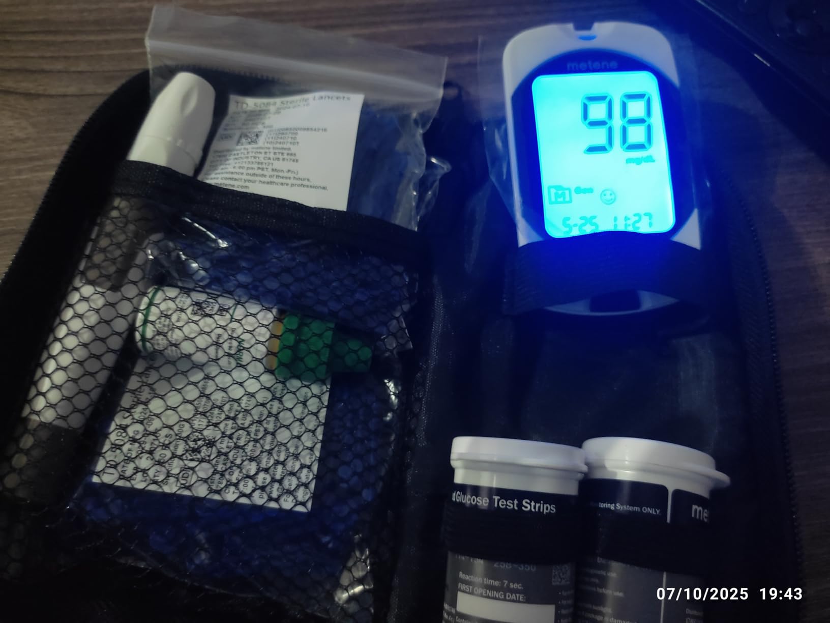 Metene TD-4116 Blood Glucose Monitor Kit, 100 Glucometer Strips, No Coding | 100 Lancets & Control Solution & Lancing Device, Blood Sugar Monitor Large Display , Blood Sugar Test Kit for Home Use customer photo 2