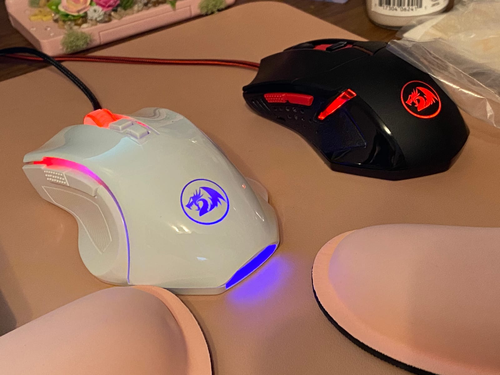 Redragon M602 Griffin RGB Gaming Mouse, Tri-Mode 2.4G/USB-C/Bluetooth Mouse Gaming, RGB Spectrum Backlit Ergonomic Mouse with 7 Programmable Backlight Modes up to 8000 DPI for Win PC Gamers (Wireless) customer photo 2
