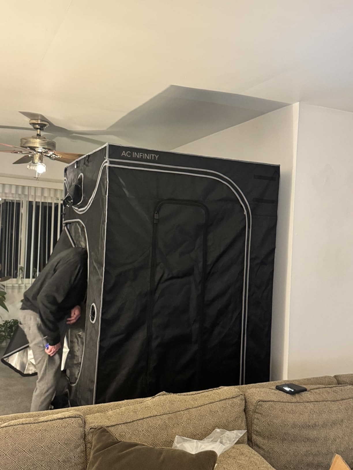 AC Infinity CLOUDLAB 642, Advance Grow Tent 4x2, Thickest Poles & Mylar customer photo 1