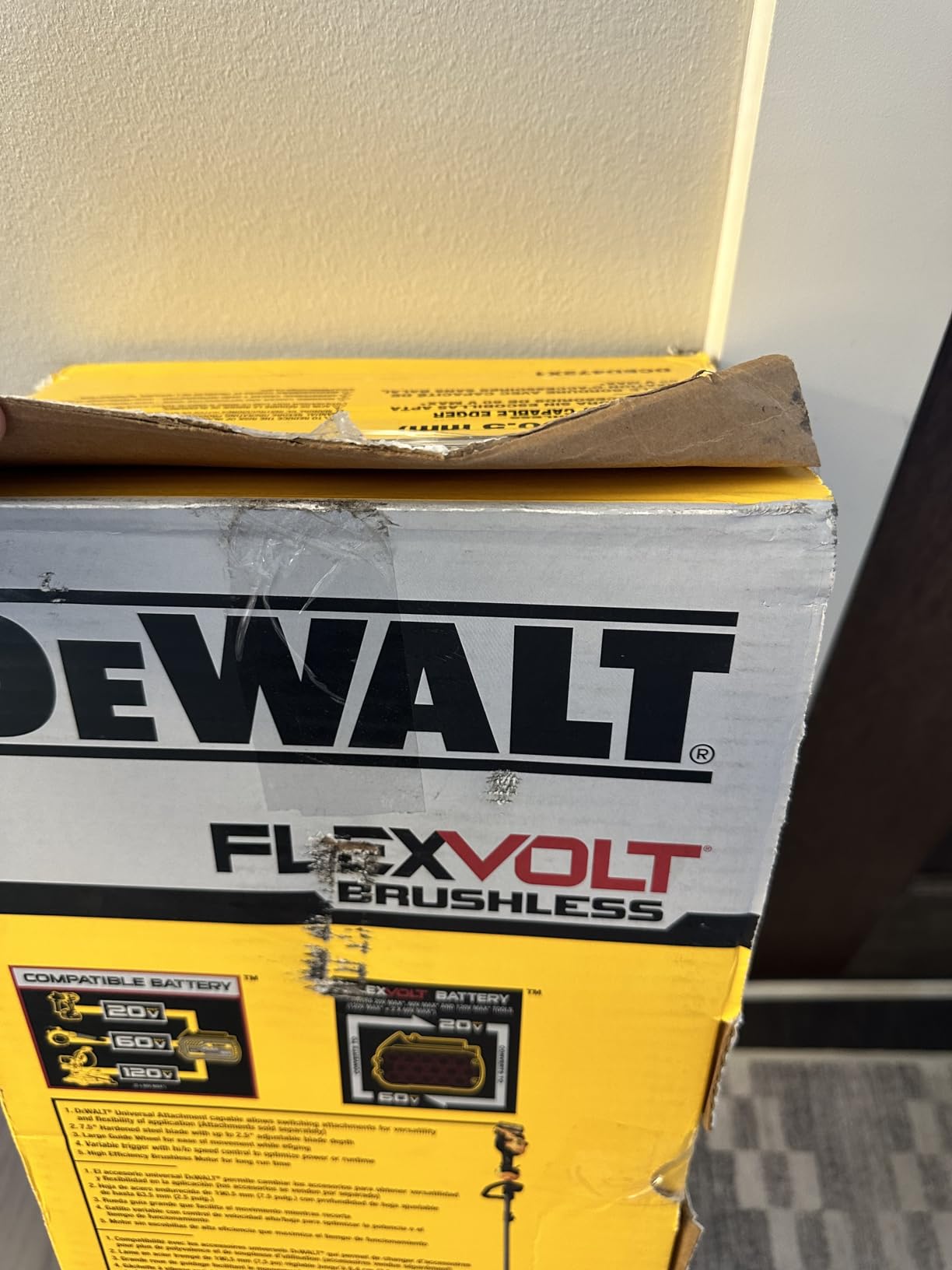 DEWALT 60V MAX Cordless Lawn Edger Kit, FLEXVOLT Battery & Charger Included (DCED472X1) customer photo 2