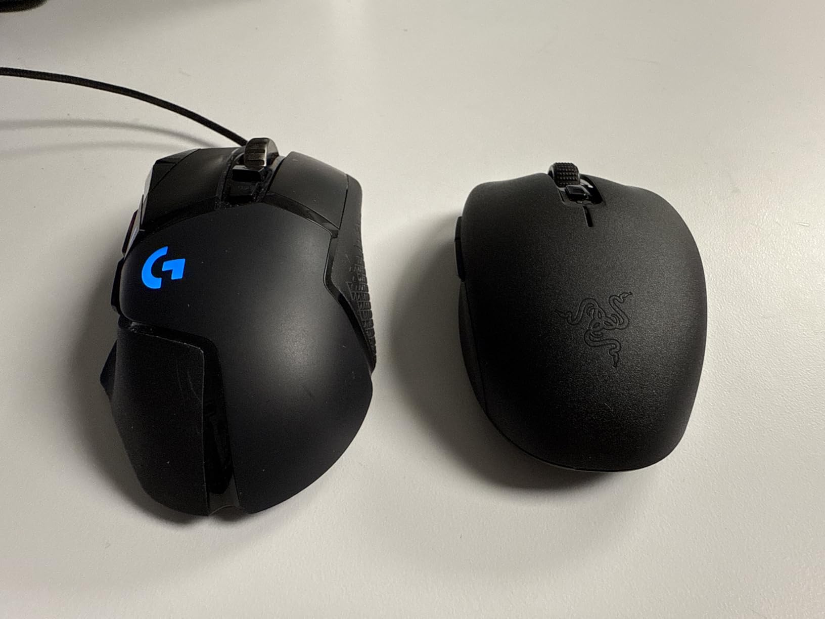 Razer Orochi V2 Wireless Gaming Mouse — Ultra Lightweight & Portable, Bluetooth & 2.4Ghz Wireless Connectivity, 18K DPI, Up to 950hrs Battery Life, Compatible with PC & Mac — White | Portable, Bluetooth & 2.4Ghz Wireless Connectivity, 18K DPI, Compatible with PC & Mac customer photo 1