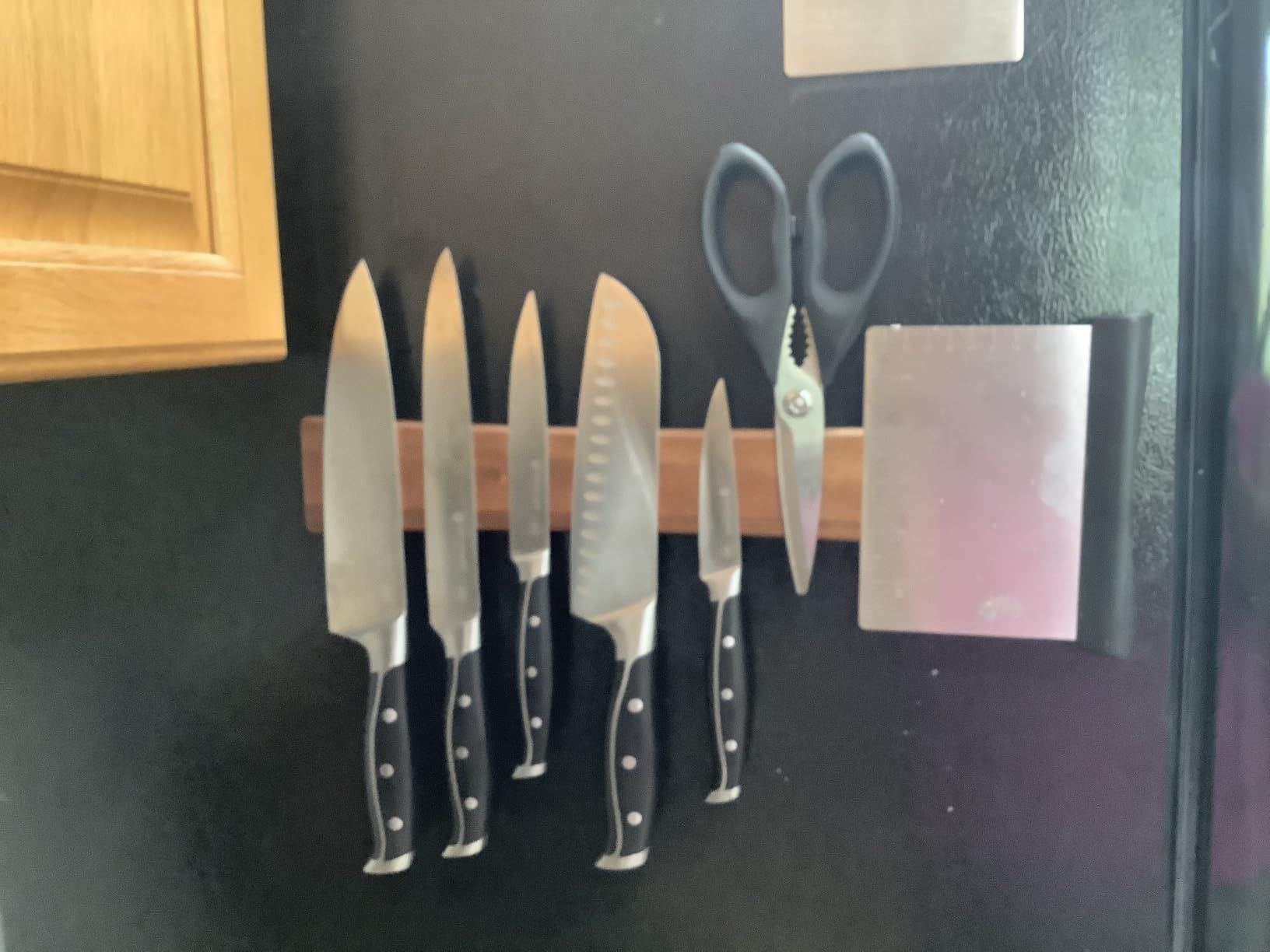 HOSHANHO Magnetic Knife Strips, Magnetic Knife Holder for Wall 16 Inch customer photo 1
