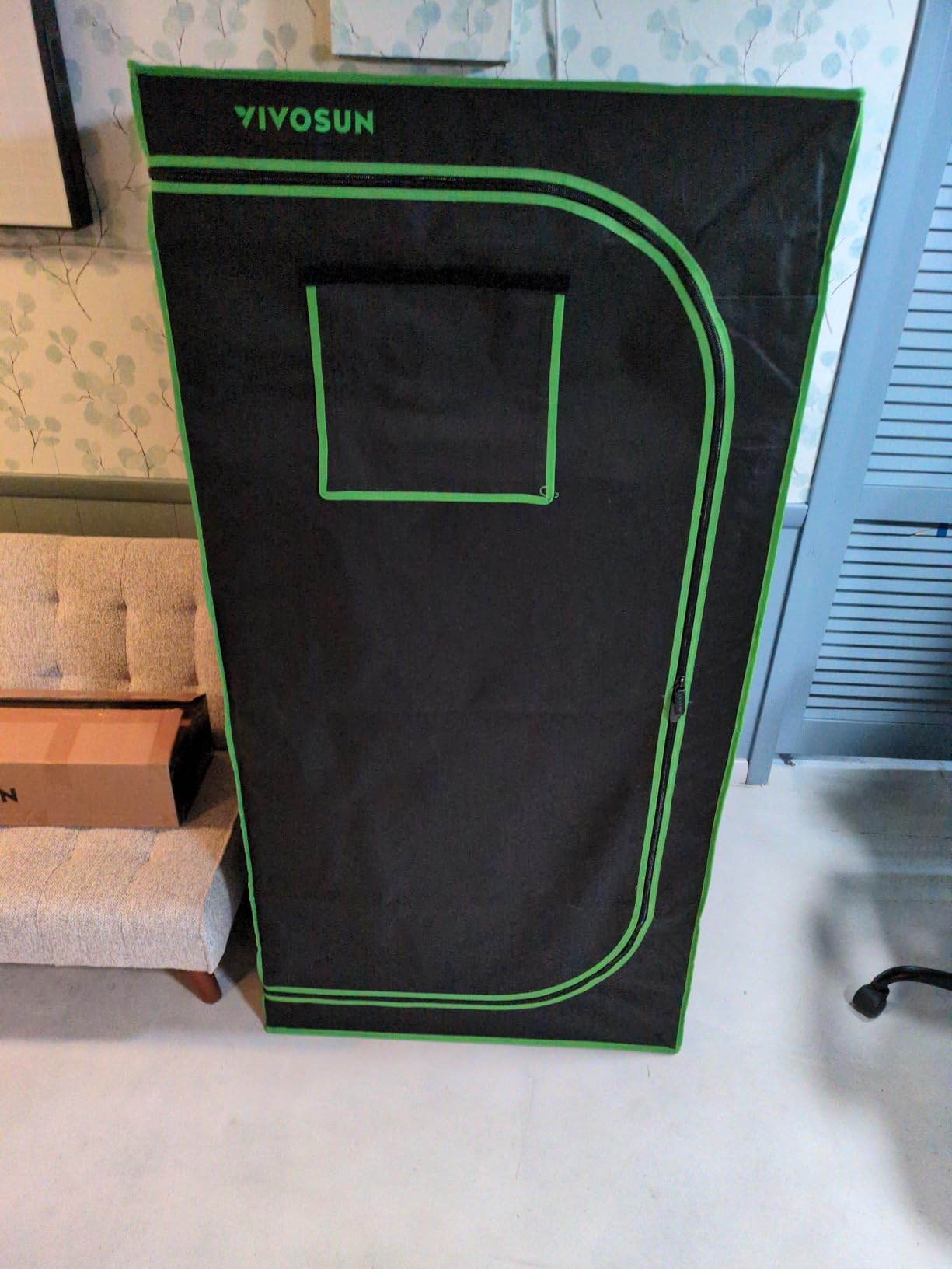 VIVOSUN 2x4 Grow Tent Kit 200W LED A22 WiFi Control Grow System customer photo 1