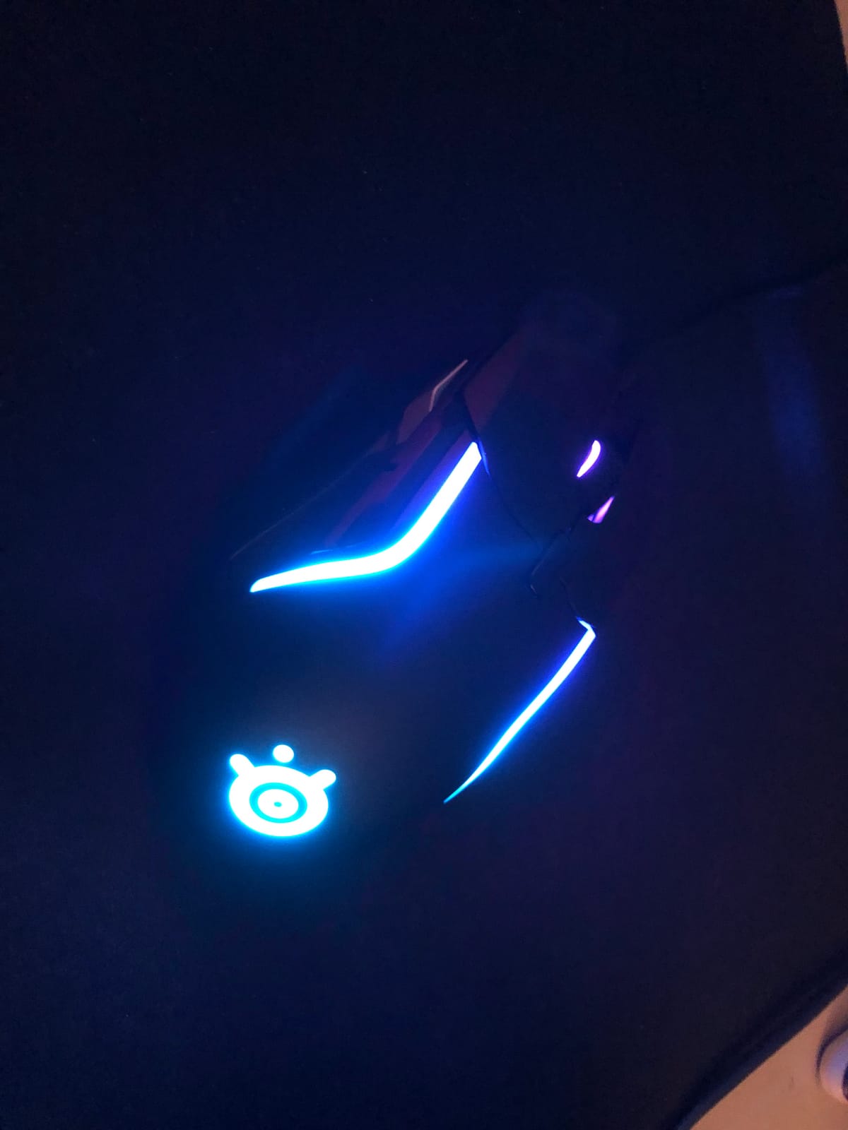 SteelSeries Rival 5 Gaming Mouse with PrismSync RGB Lighting and 9 Programmable Buttons – FPS, MOBA, MMO, Battle Royale – 18,000 CPI TrueMove Air Optical Sensor - Black customer photo 2