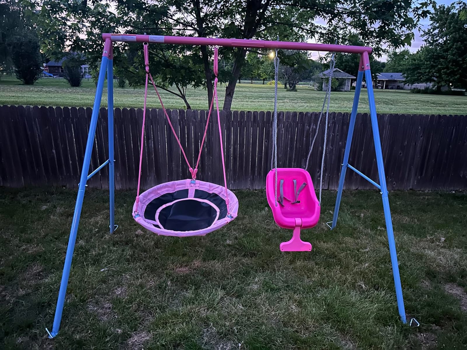 Lunafun Swing Sets for Backyard, 440lbs Swing Set with Heavy-Duty A-Frame Metal Stand, 1 Saucer Swing Seat & 1 Belt Swings Seat customer photo 2