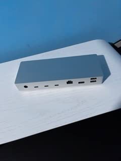 Razer Thunderbolt 4 Dock, 10 Ports, USB-A, USB-C, 2.5 GbE, White customer photo 1